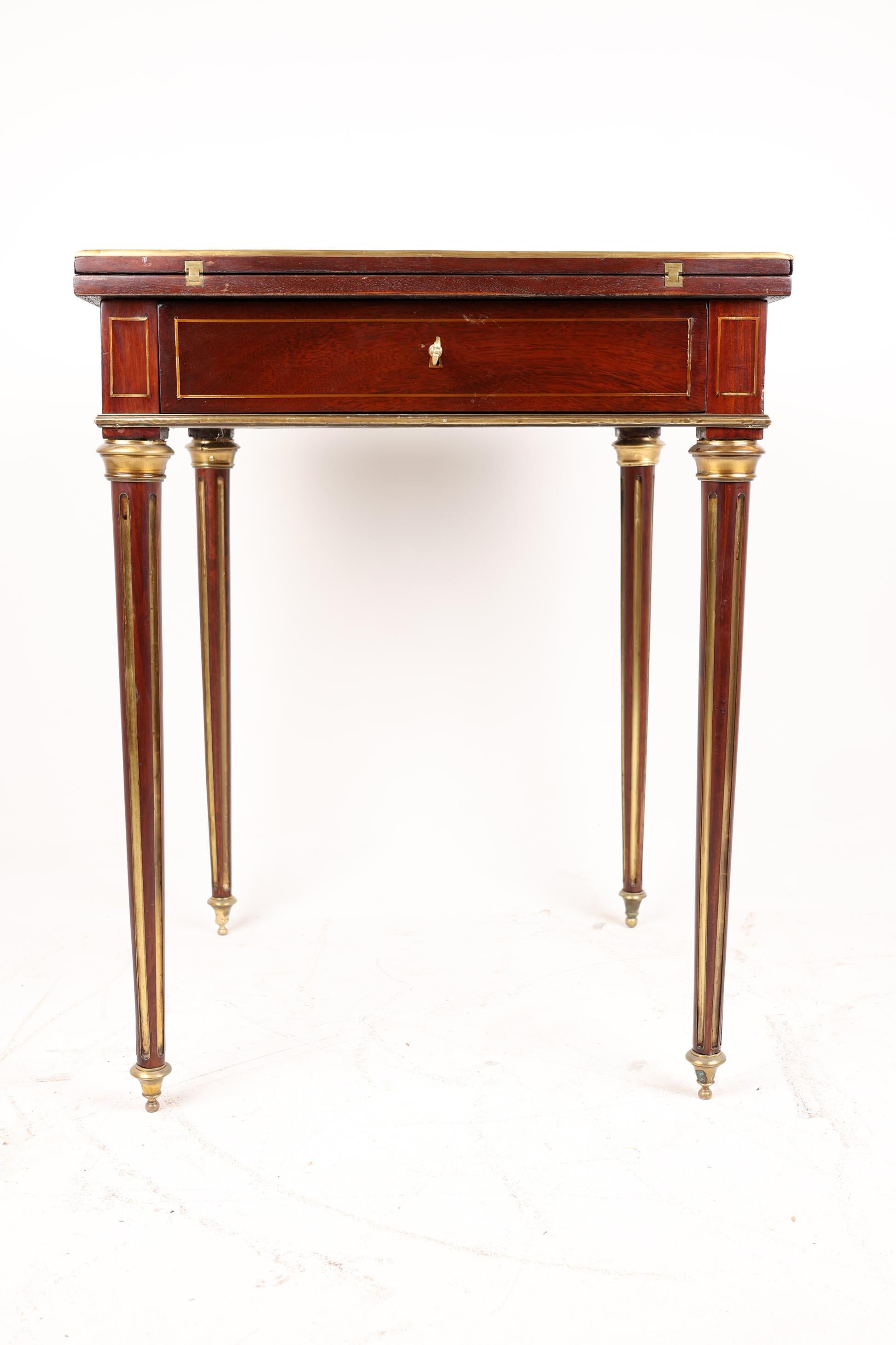 Polished Late 19th Century Mahogany Envelope Card Table For Sale
