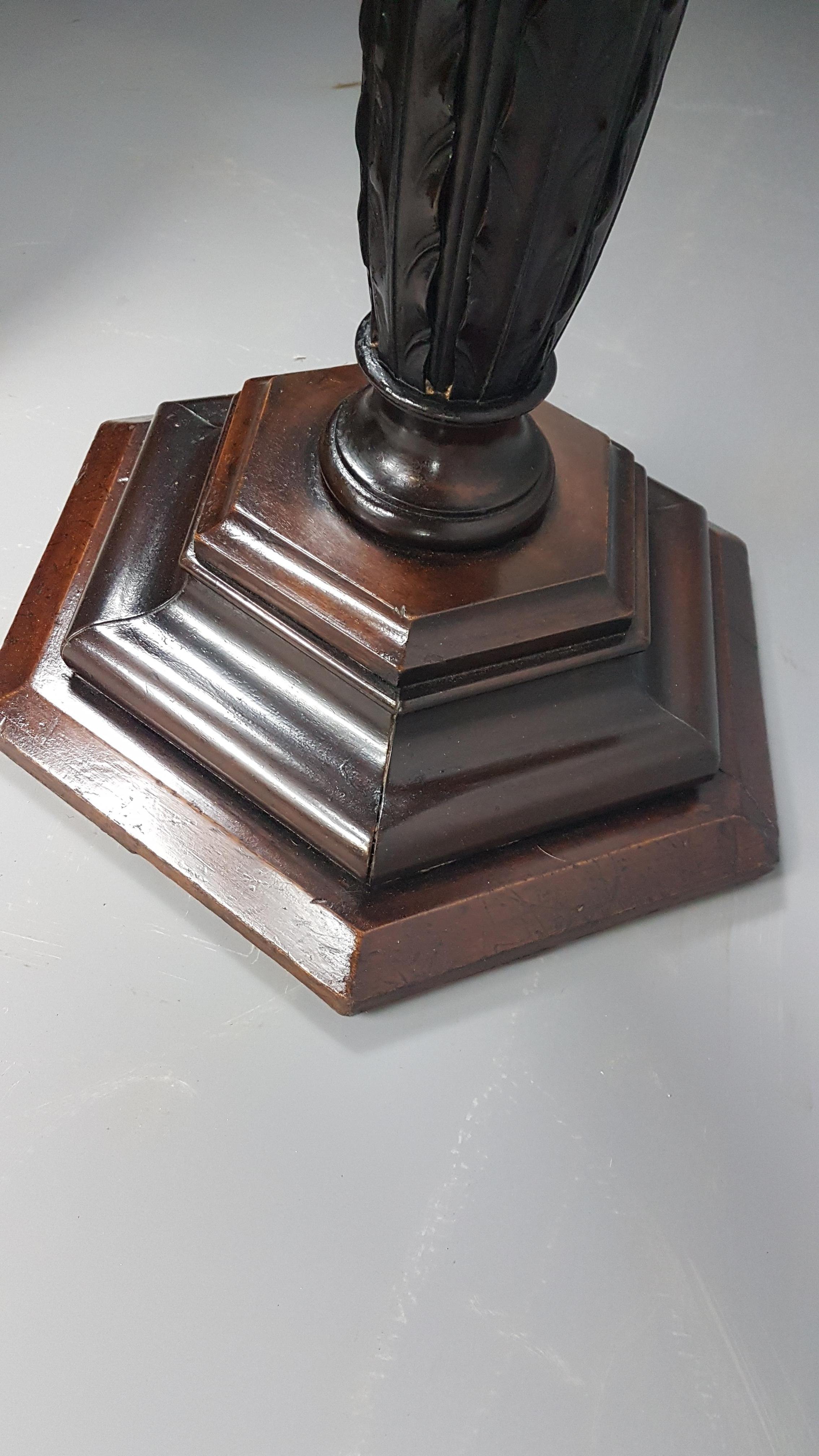 English Late 19th Century Mahogany Torchère For Sale