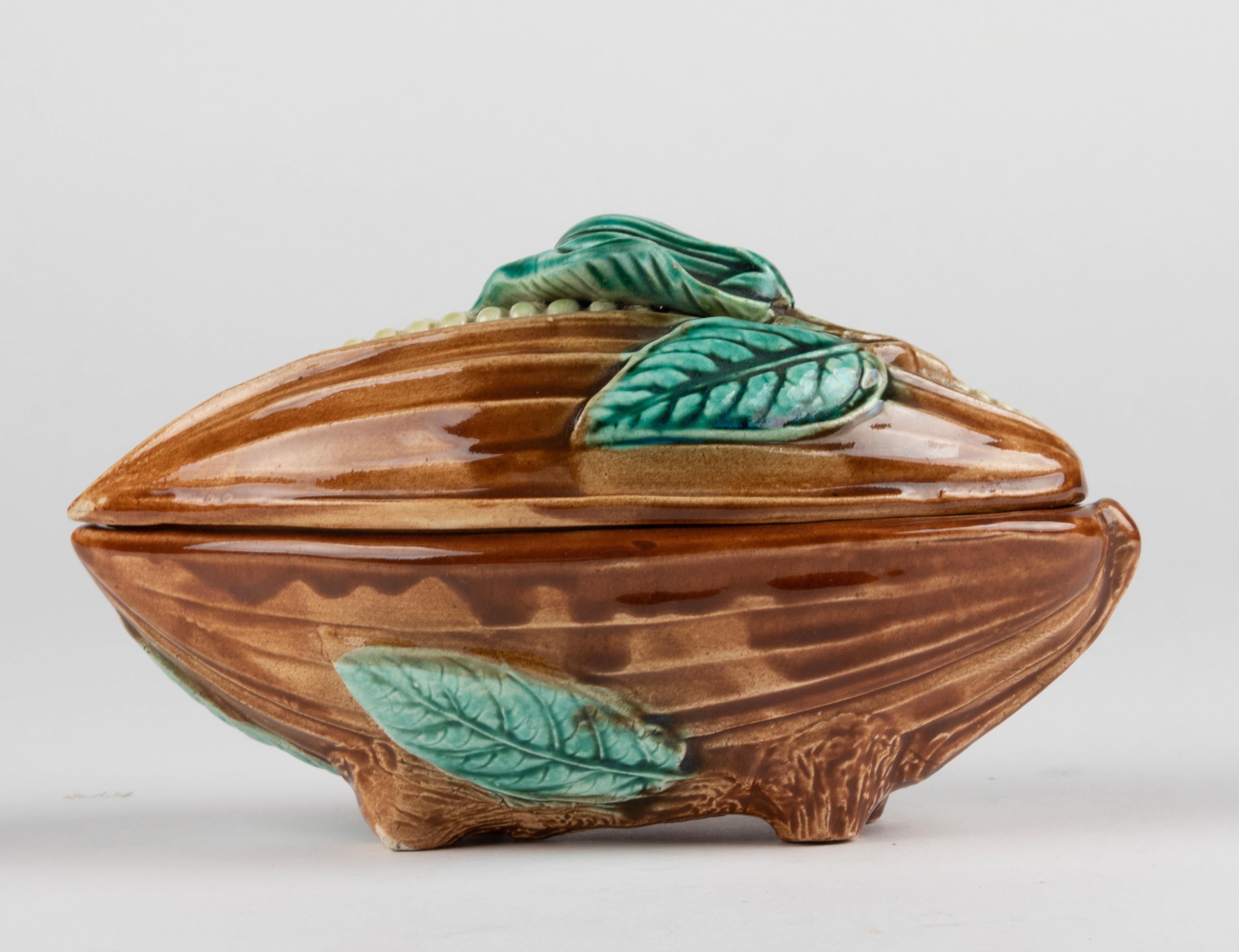 Late 19th Century Majolica Corn Shaped Lidded Bowl In Good Condition For Sale In Casteren, Noord-Brabant