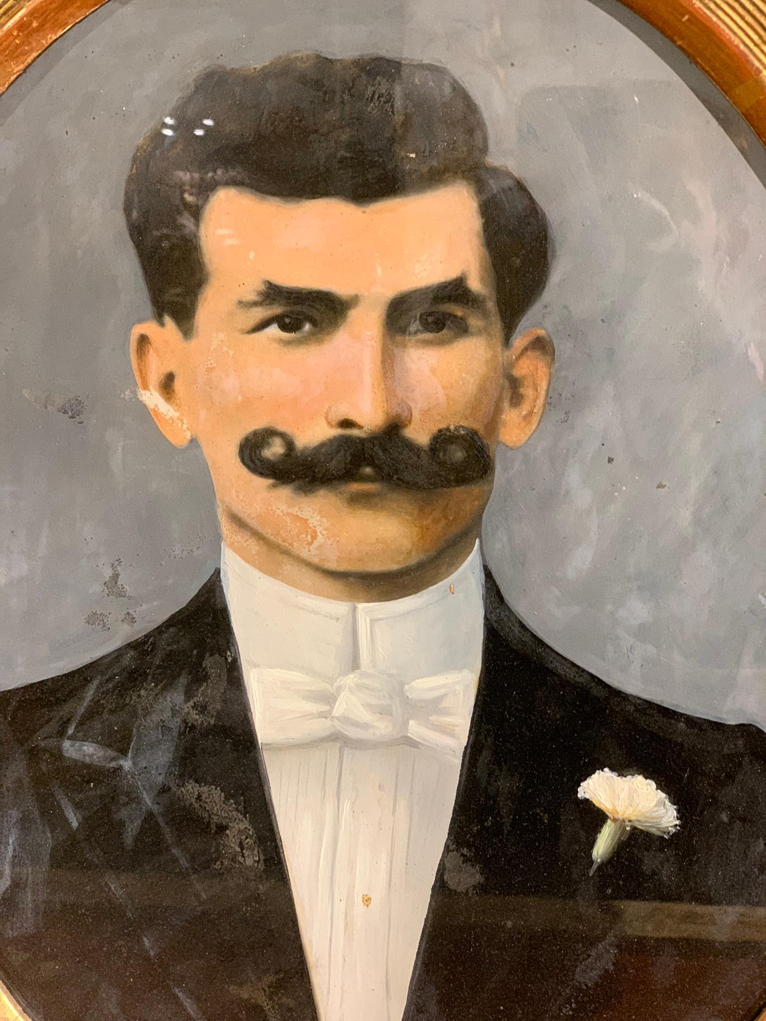 Retrato masculino de finales del siglo XIX, témpera sobre papel Madera dorada en venta