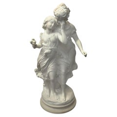 Sculpture en marbre de la fin du 19e siècle représentant deux jeunes filles par Hippolyte Moreau