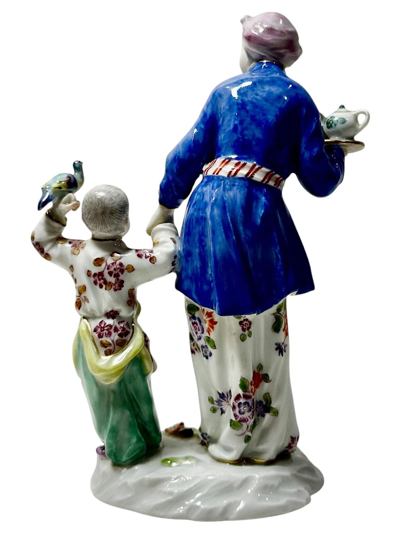Inglese Figure di muratore della fine del XIX secolo in stile Chinoiserie in vendita