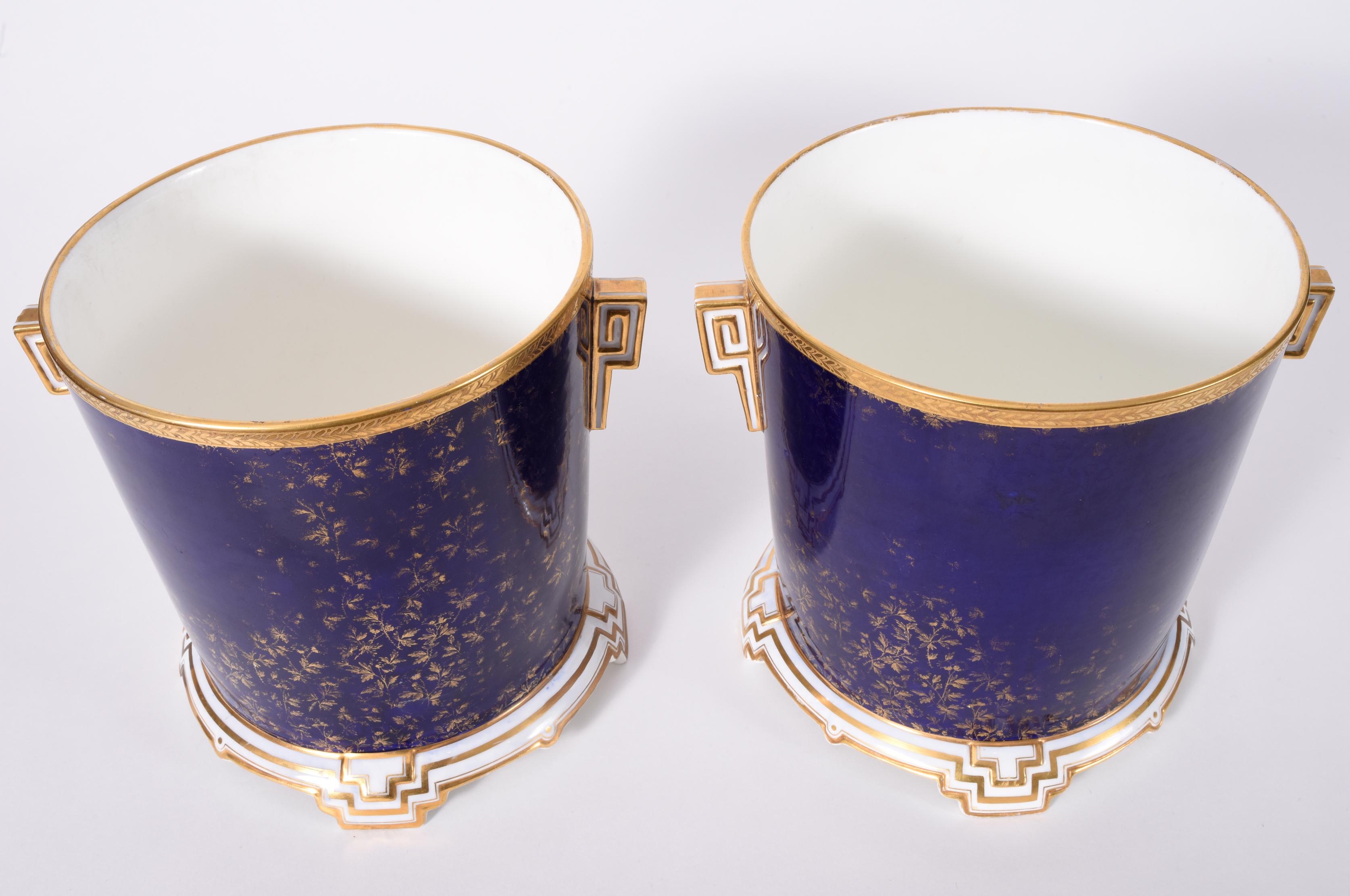 Late 19th Century Matching Pair of English Wedgwood Wine Coolers 5