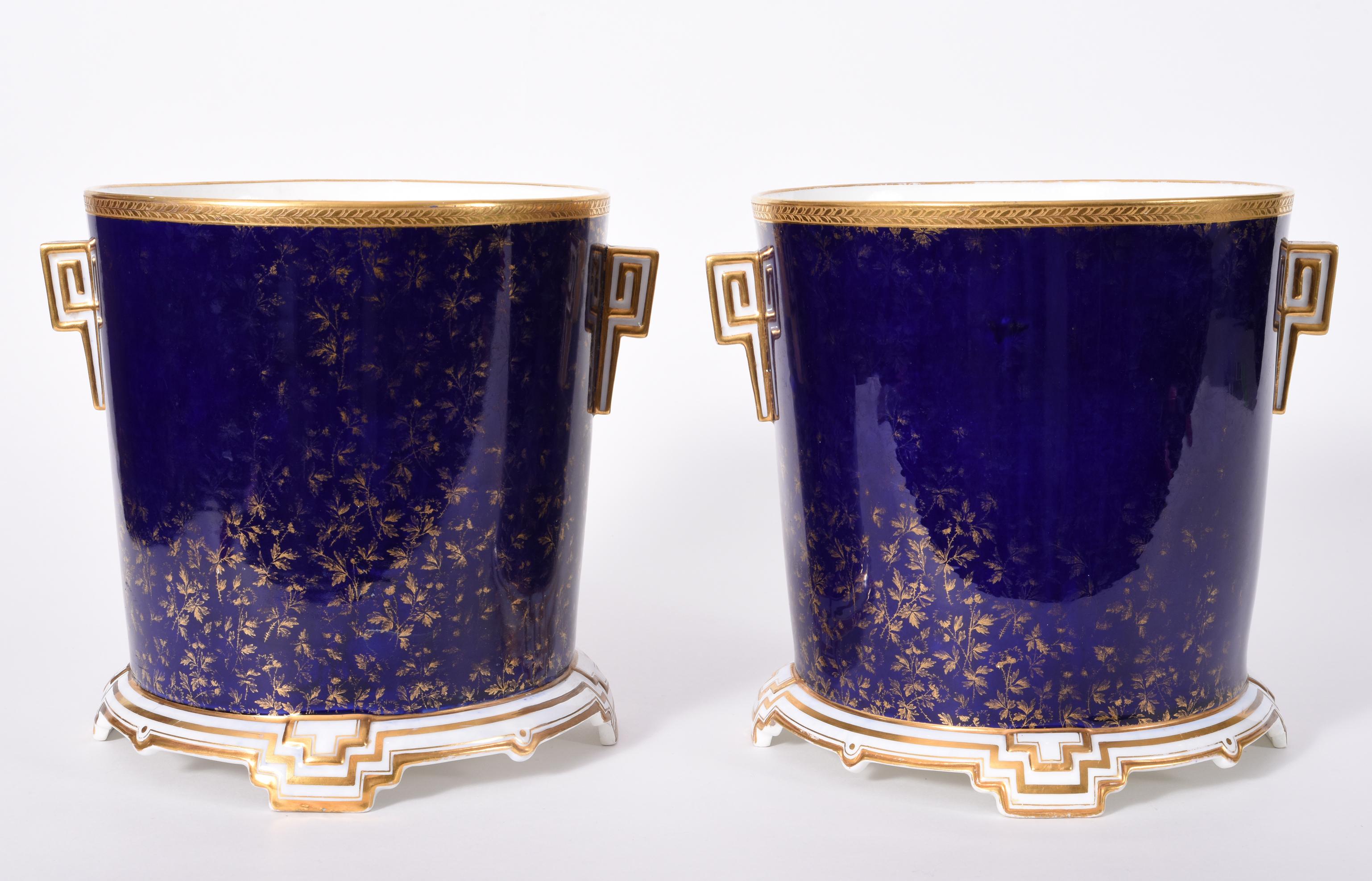Late 19th Century Matching Pair of English Wedgwood Wine Coolers 7