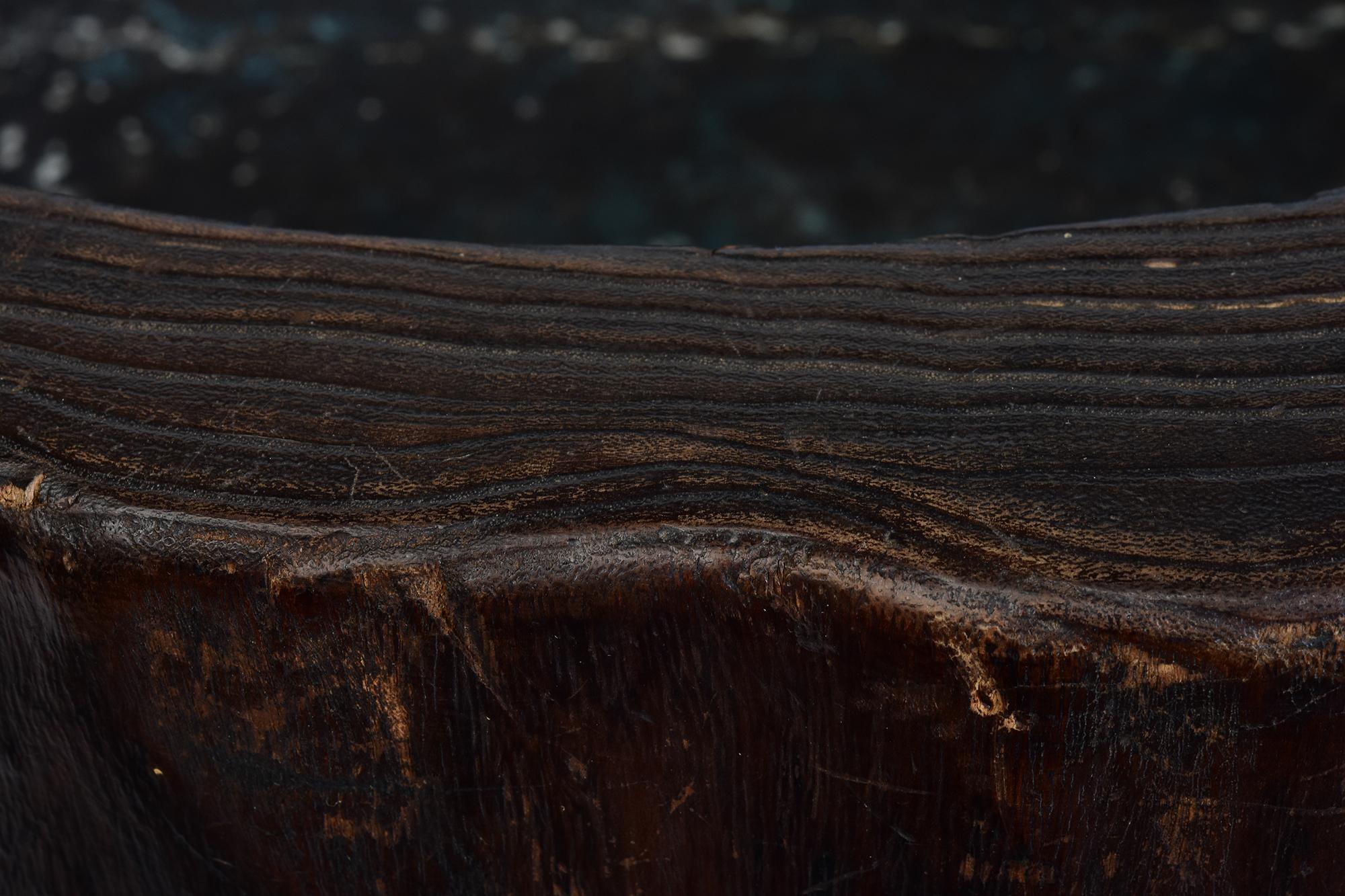 Late 19th Century, Meiji, Antique Japanese Keyaki Wooden Pot 'Hibachi' In Good Condition For Sale In Sampantawong, TH