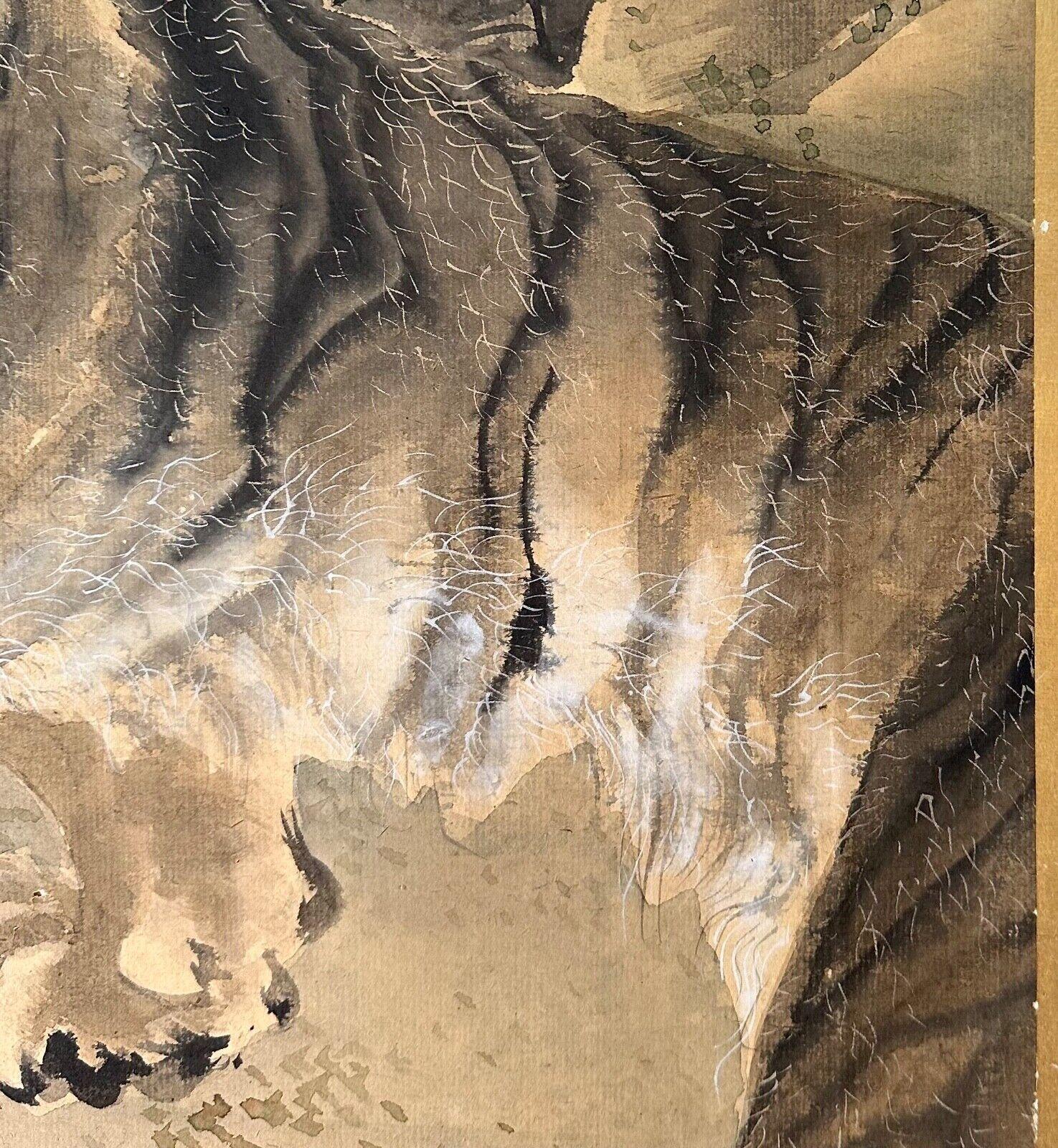Hand-Painted Late 19th century (Meiji period) painting depicting tiger For Sale