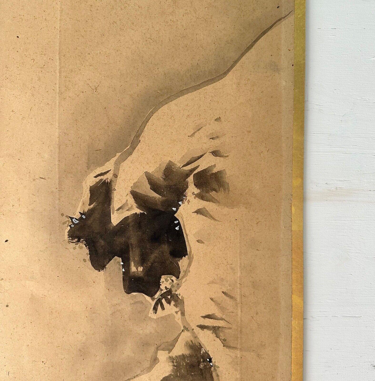 Hand-Painted Late 19th century (Meiji period) painting depicting tiger For Sale