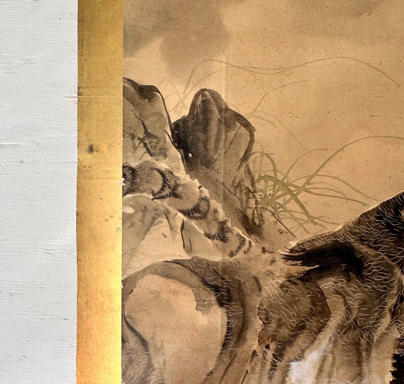 Gold Leaf Late 19th century (Meiji period) painting depicting tiger For Sale