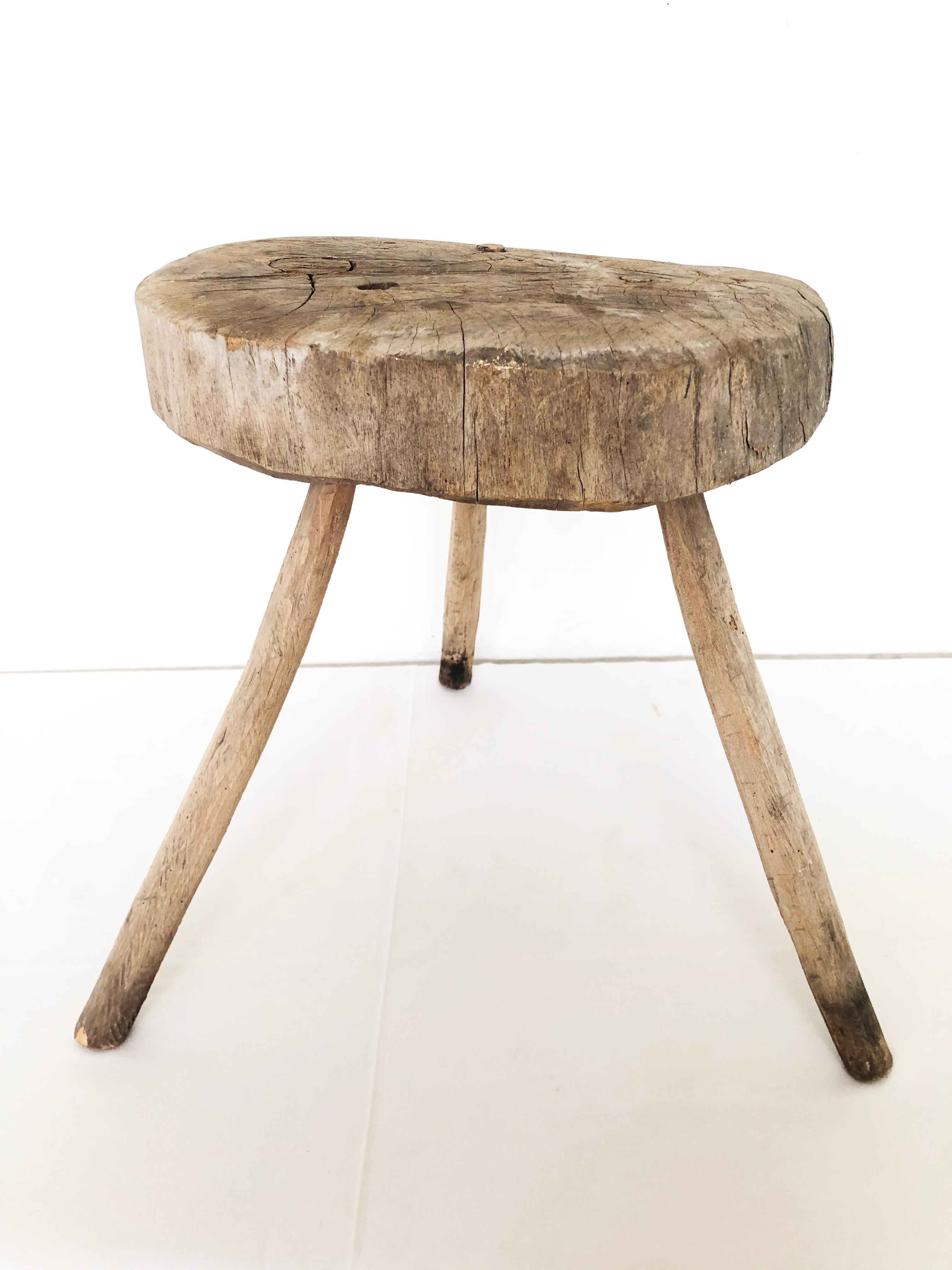 Mexican Late 19th Century Mezquite Milking Wood Stool with Thick Round Top