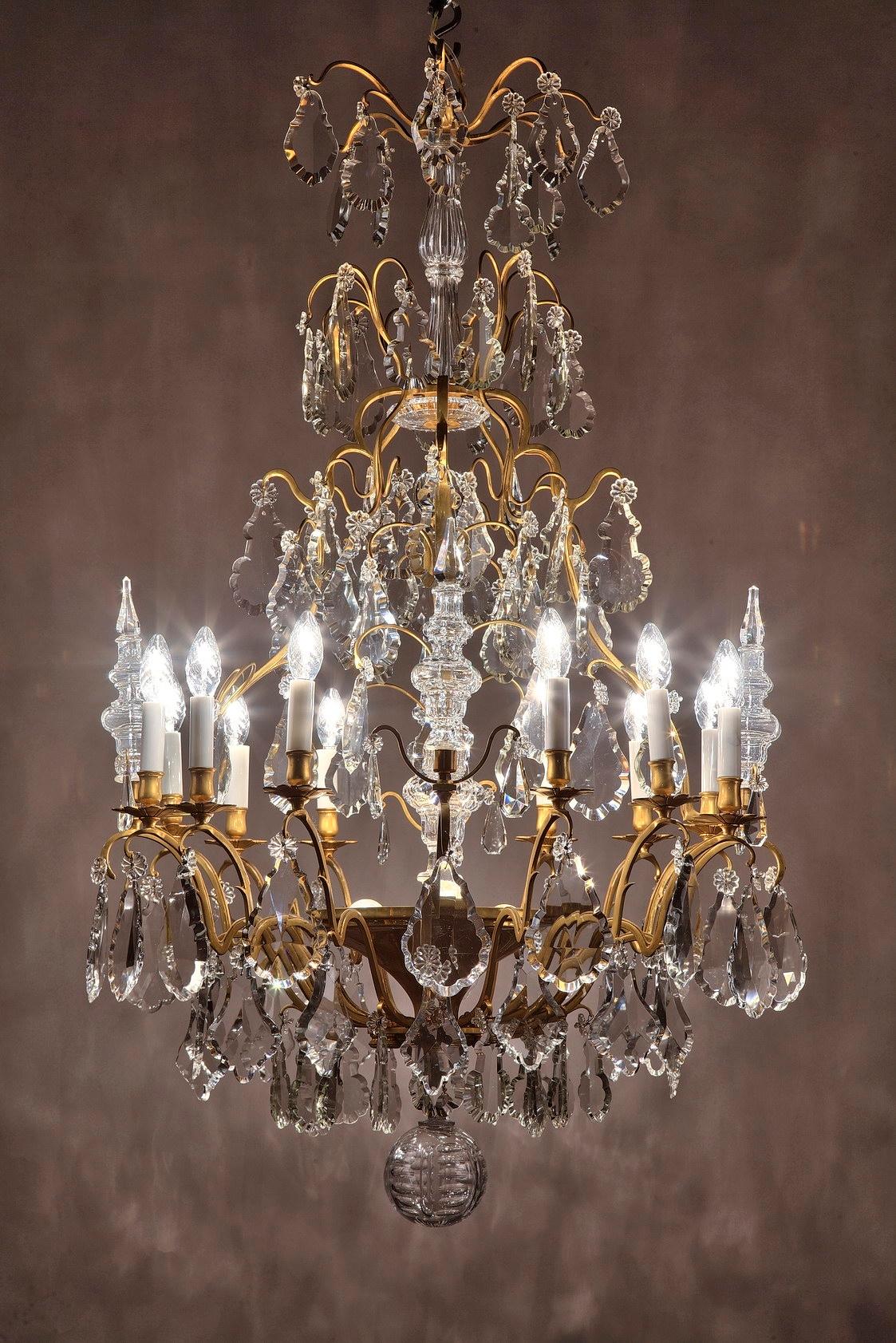 Late 19th Century Monumental 12-Light Gilt Bronze and Crystal Chandelier 6