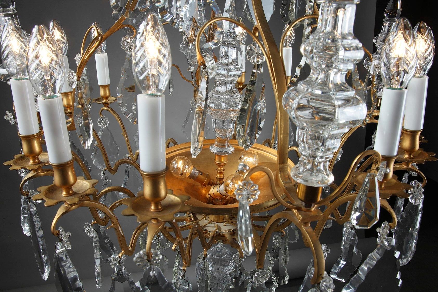Late 19th Century Monumental 12-Light Gilt Bronze and Crystal Chandelier 12