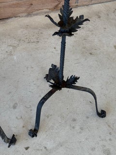 Candelabri da terra monumentali in ferro forgiato europeo della fine del XIX secolo - coppia