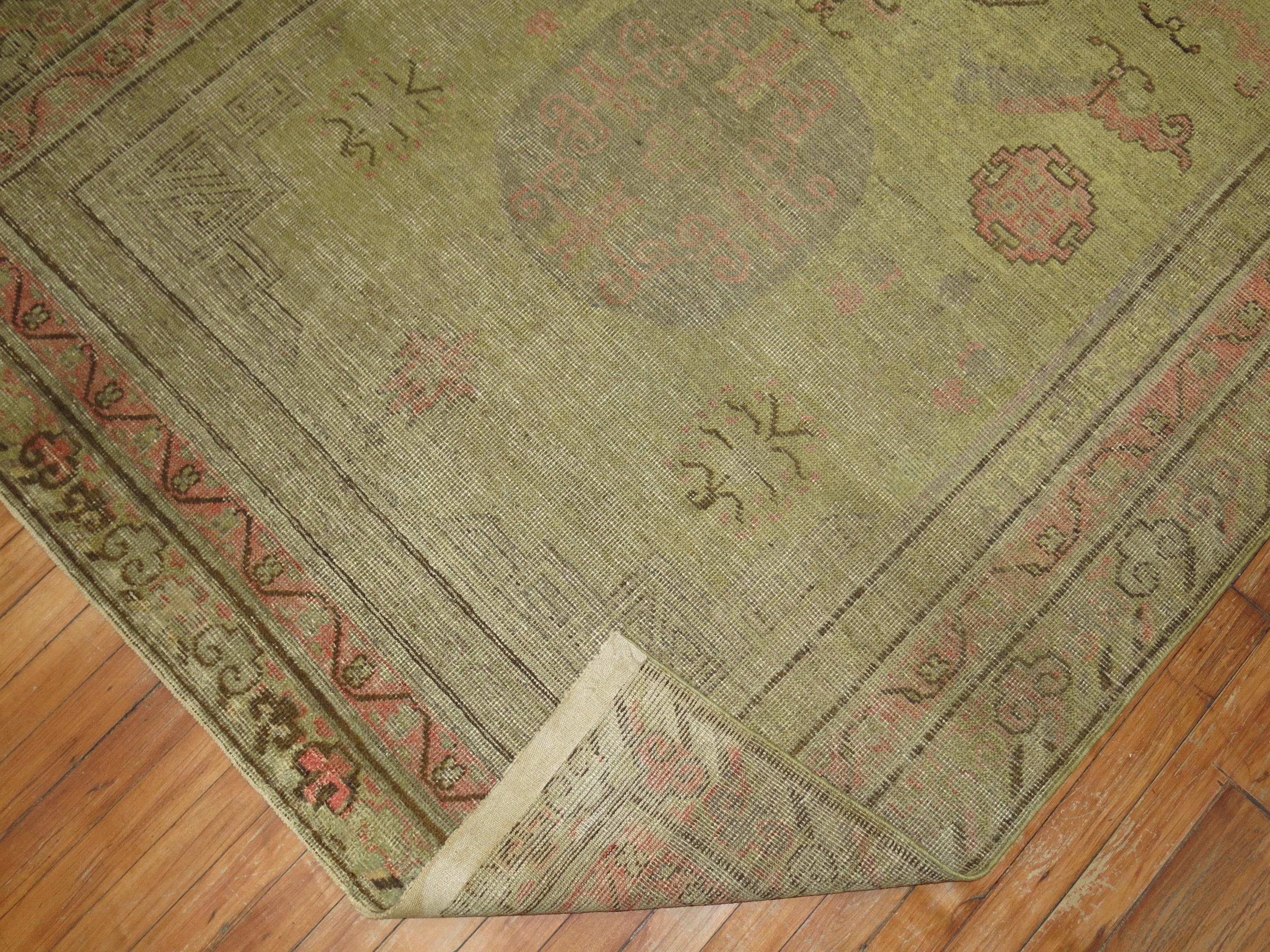 Spätes 19. Jahrhundert, Senf Antiker Khotan-Teppich (Anglo-japanisch) im Angebot