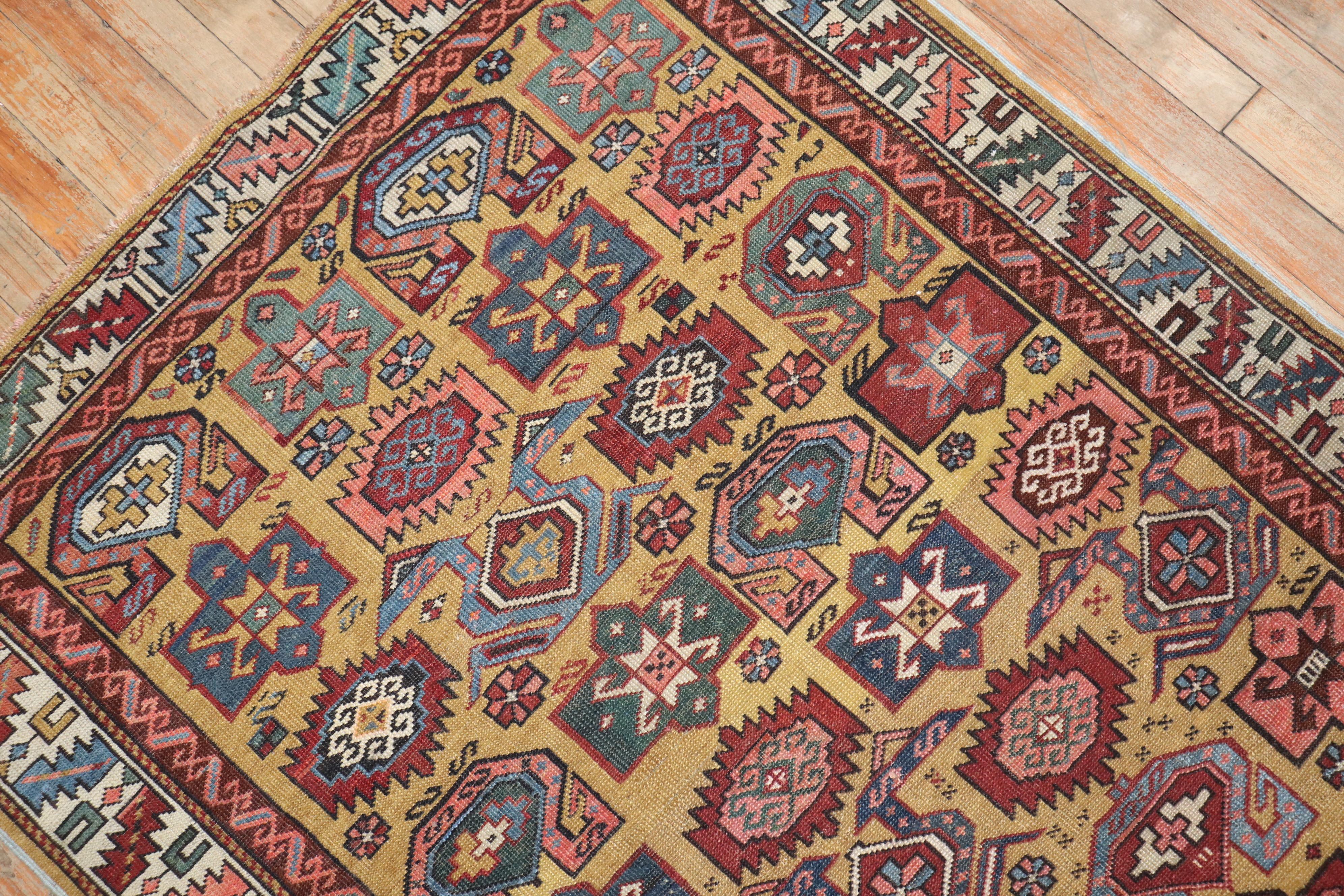 Senfgelber kaukasischer Kuba-Teppich aus dem späten 19.  im Zustand „Gut“ im Angebot in New York, NY