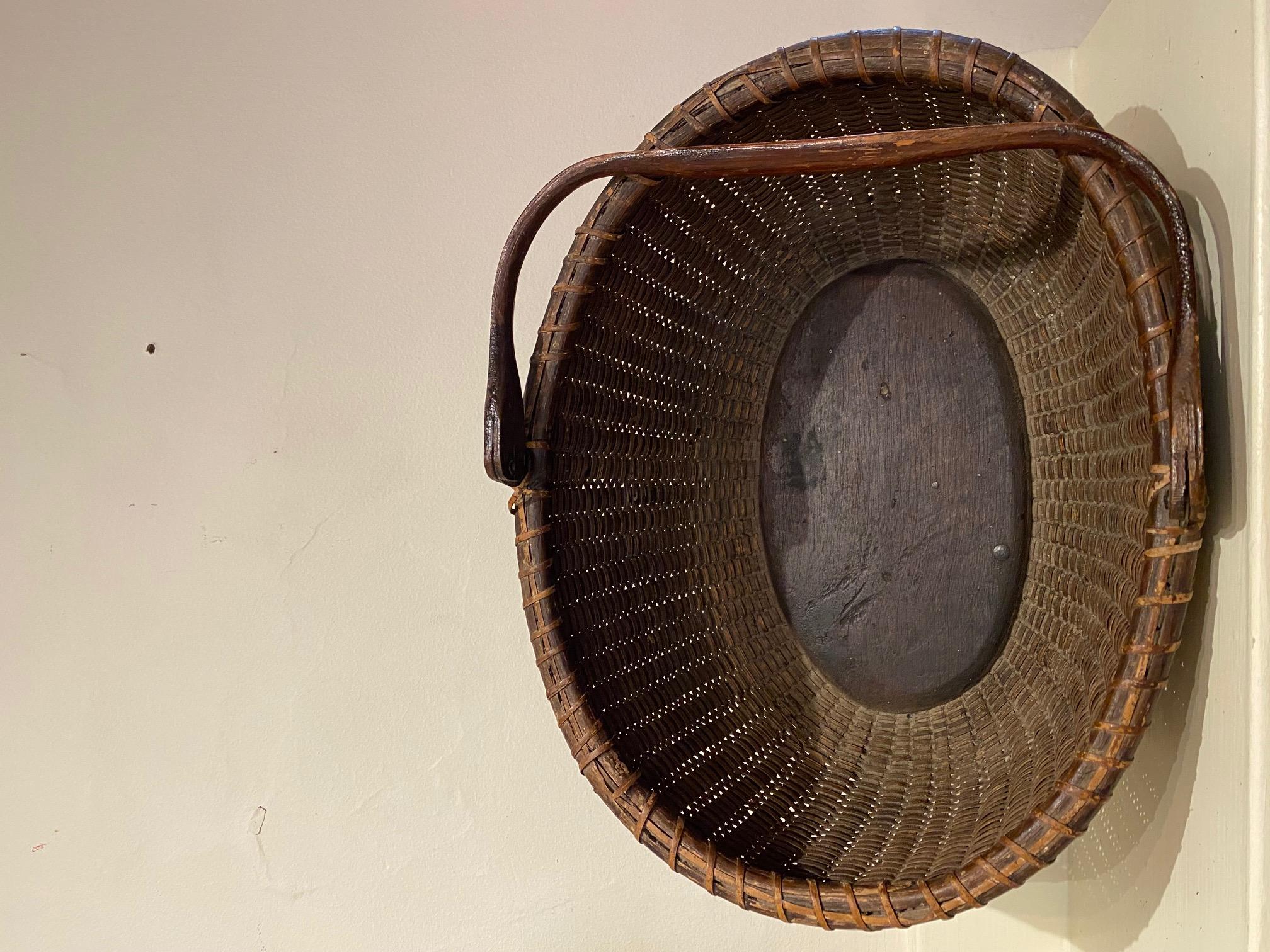 Early 20th Century Nantucket Large Oval Basket by Mitchy Ray, circa 1920s For Sale