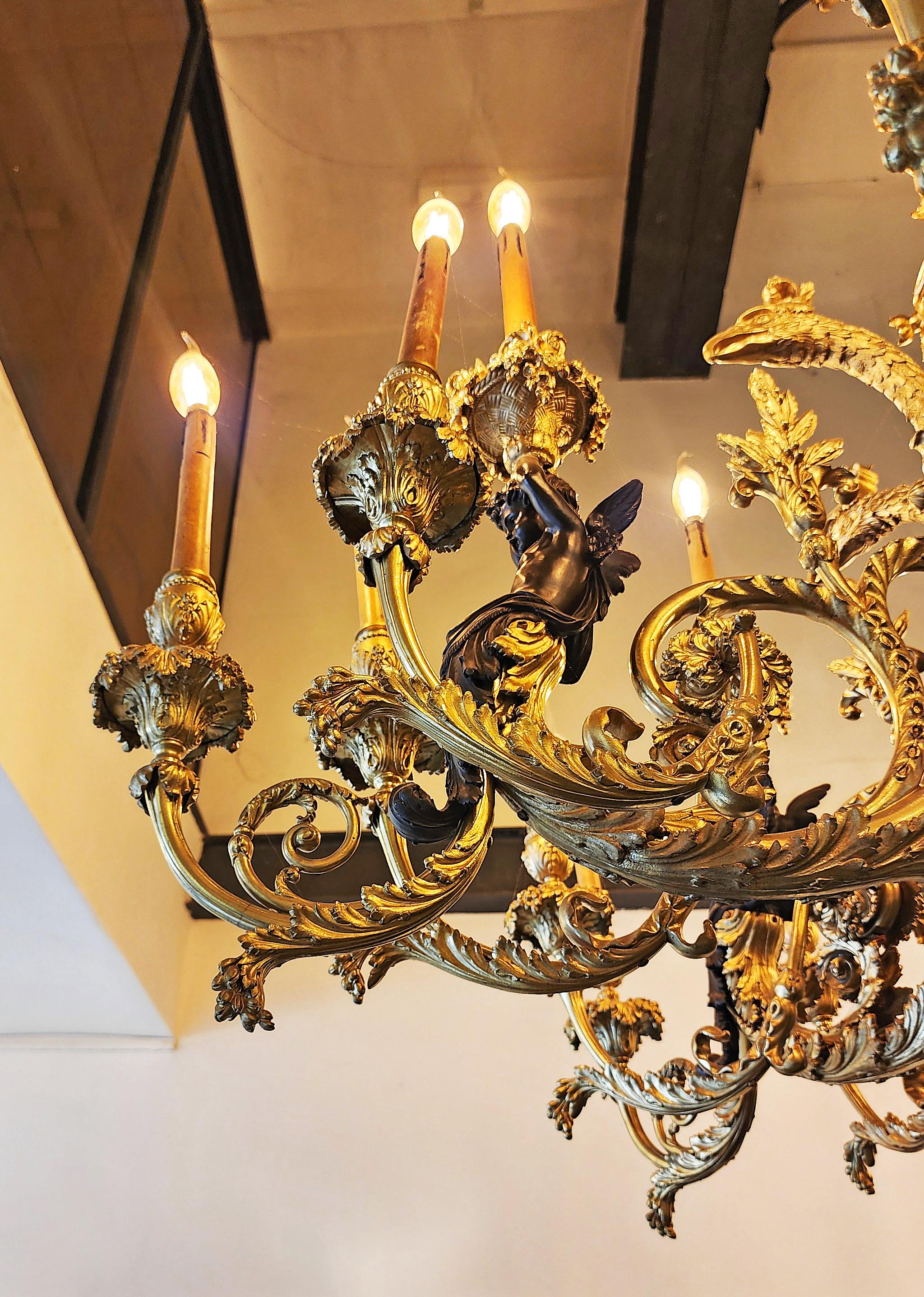 Late 19th Century French Napoleon III 24-Light Gilt Bronze Monumental Chandelier For Sale 1