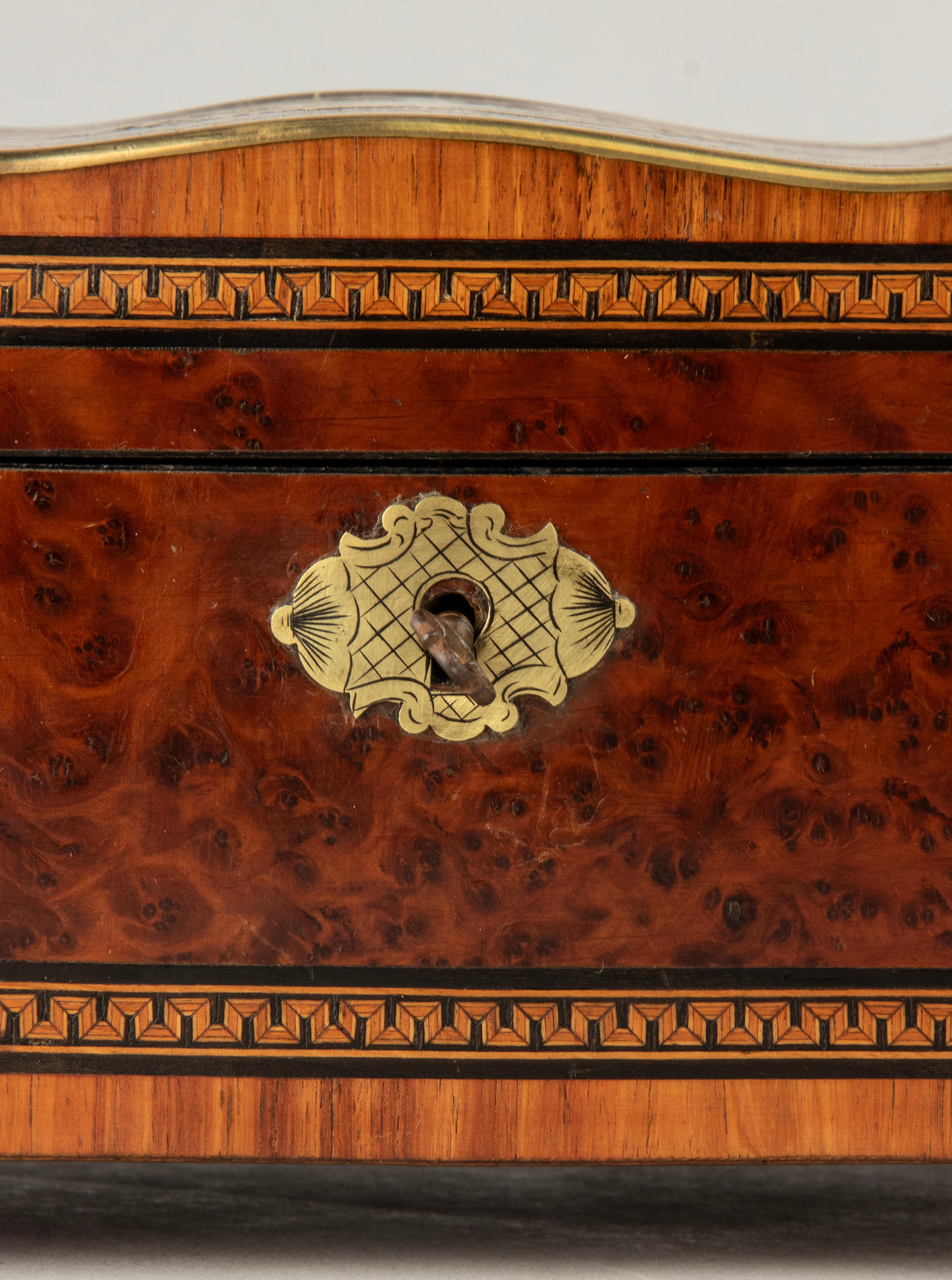 Late 19th Century Napoleon III Bombay Wood Marquetry Tea Caddy For Sale 5