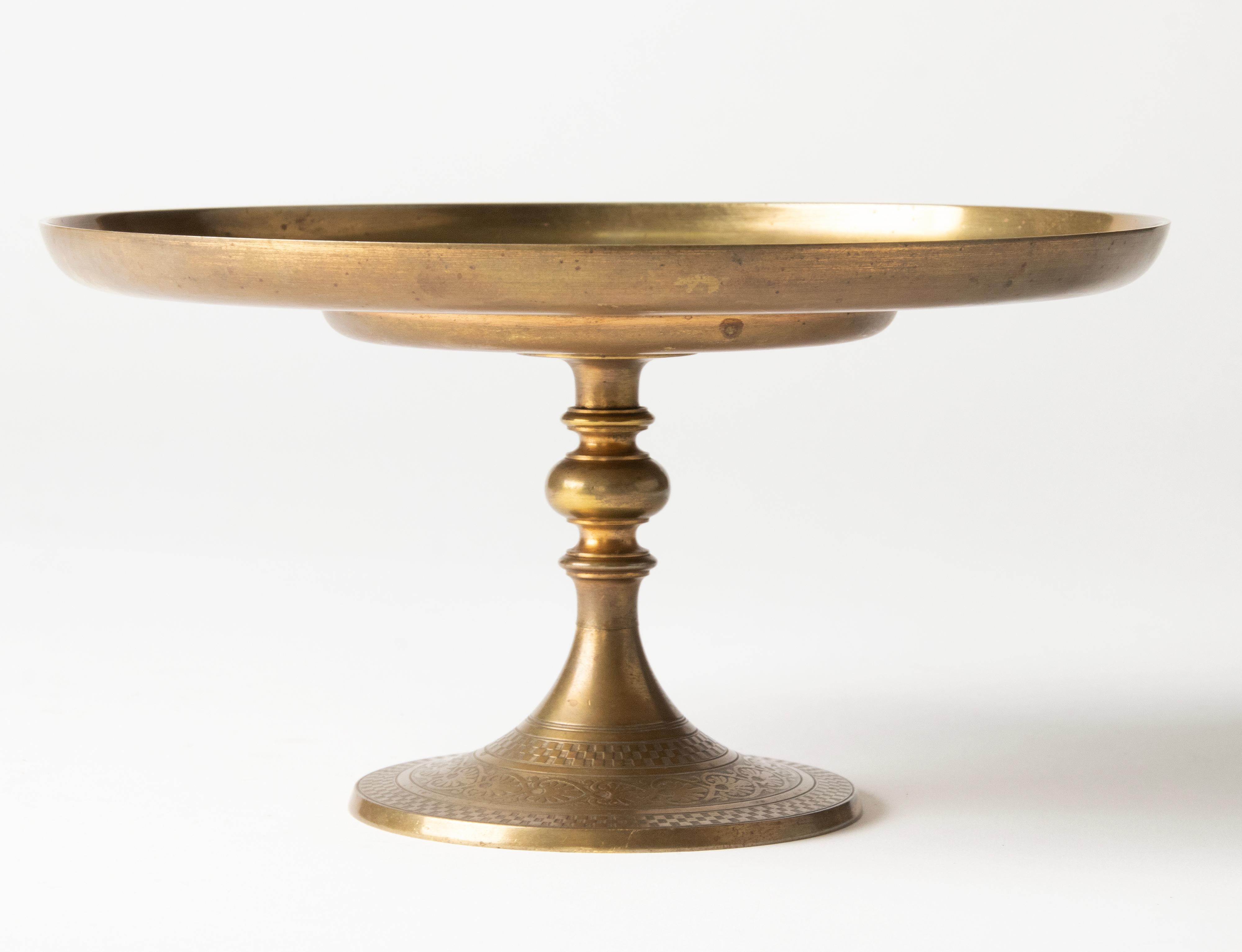 Late 19th Century Napoleon III Bronze Tazza Dish In Good Condition For Sale In Casteren, Noord-Brabant