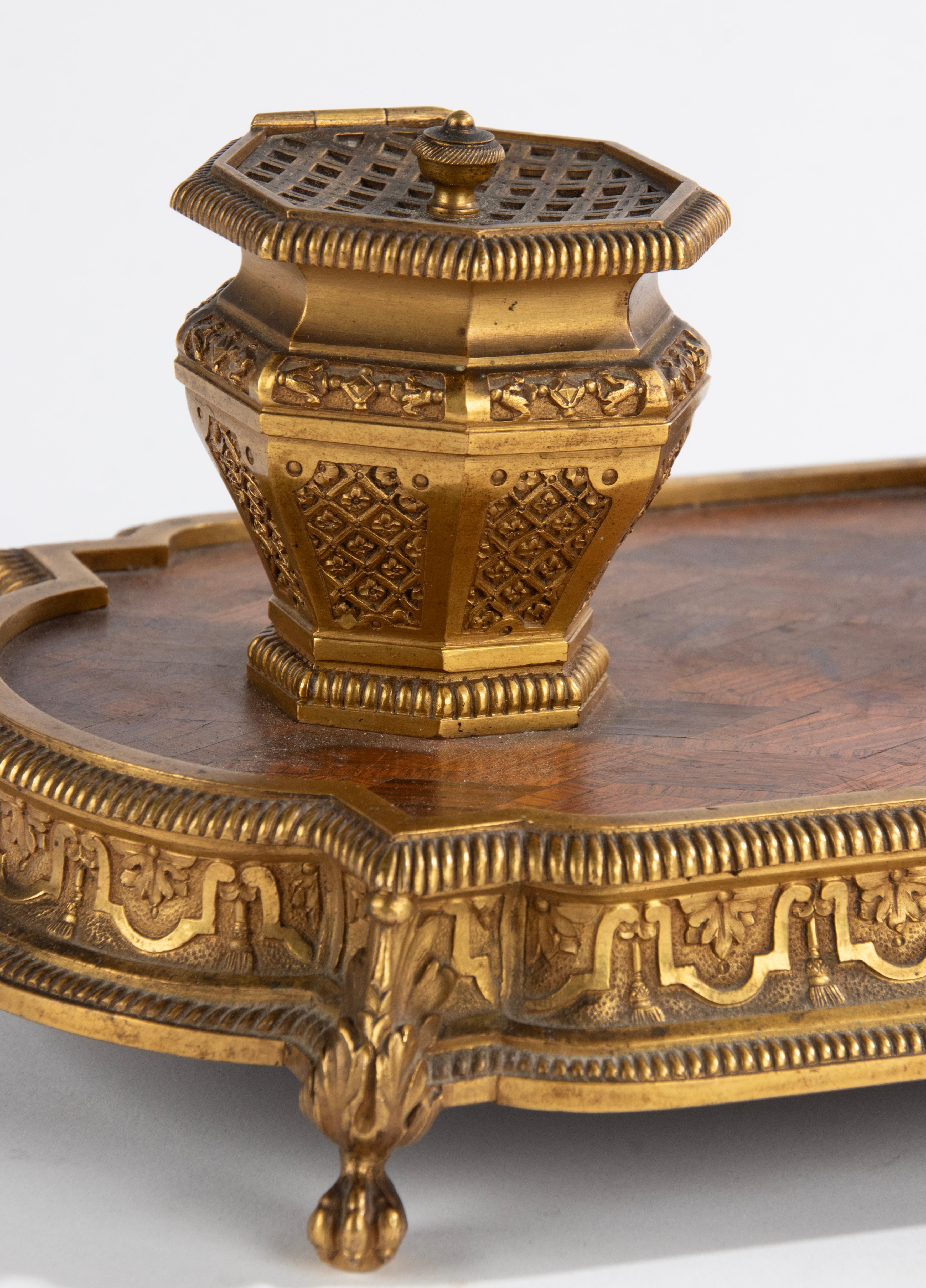 Ende des 19. Jahrhunderts Napoleon III Bronze Holz Intarsien Tintenfass im Angebot 12