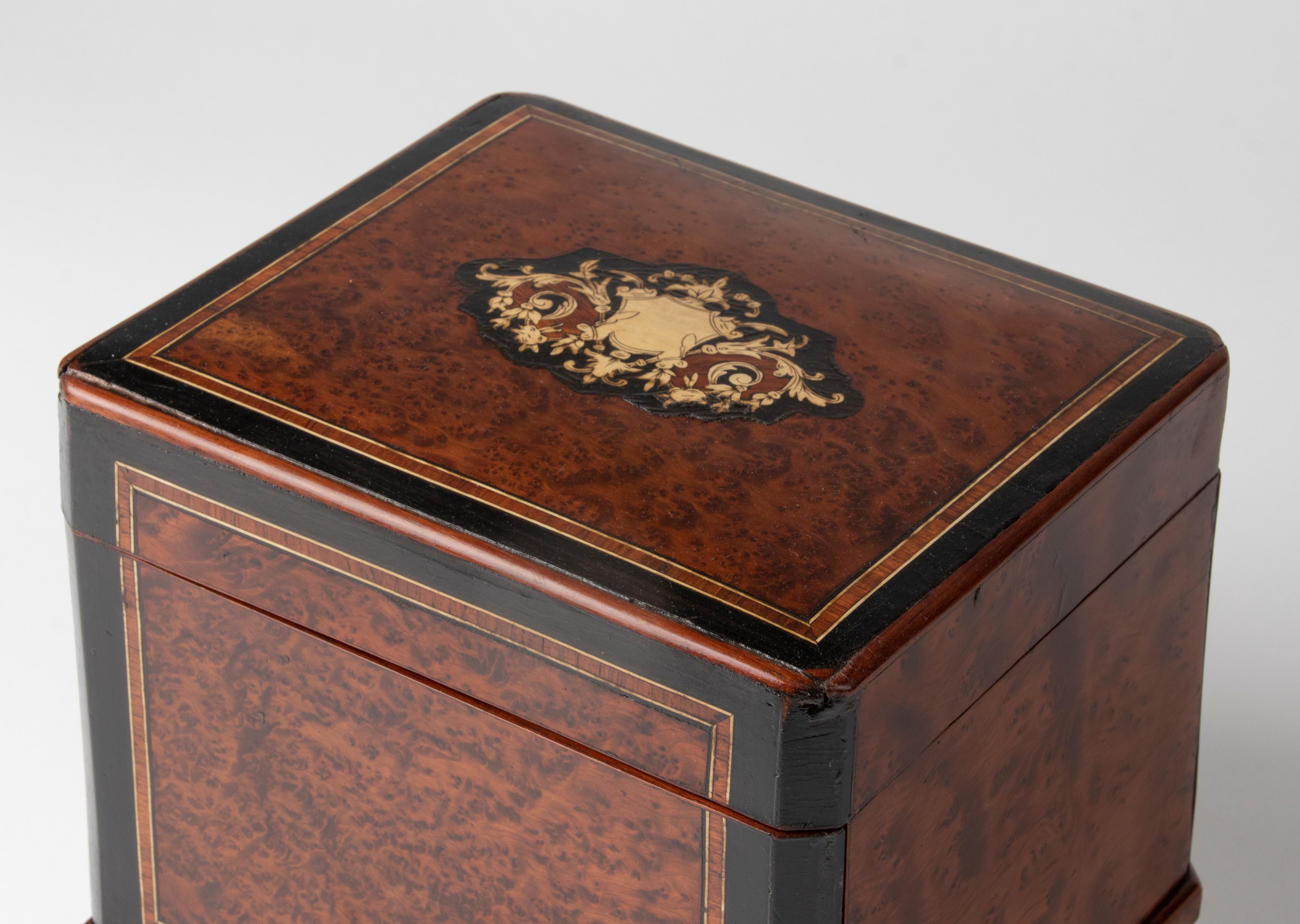 Late 19th Century Napoleon III Burl Walnut Cigar Box 8