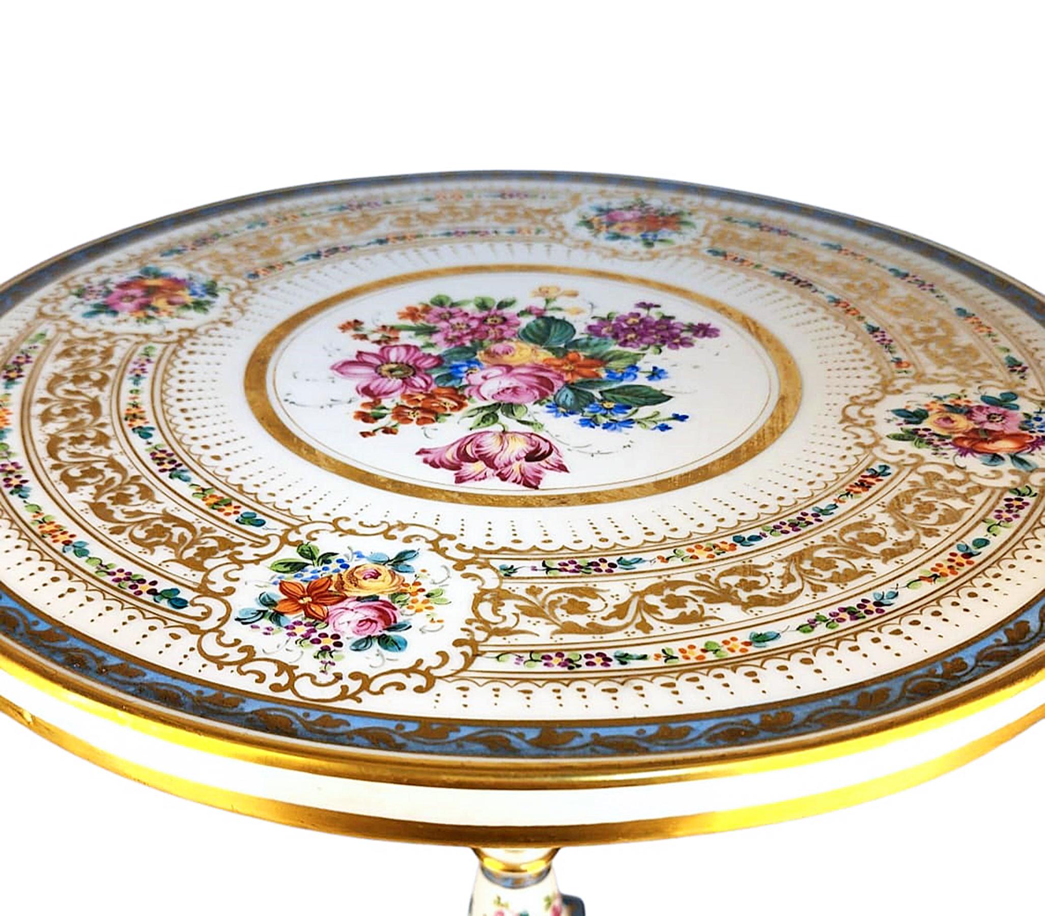 French Late 19th Century Napoleon III Painted Porcelain Pedestal Circular Table, France For Sale