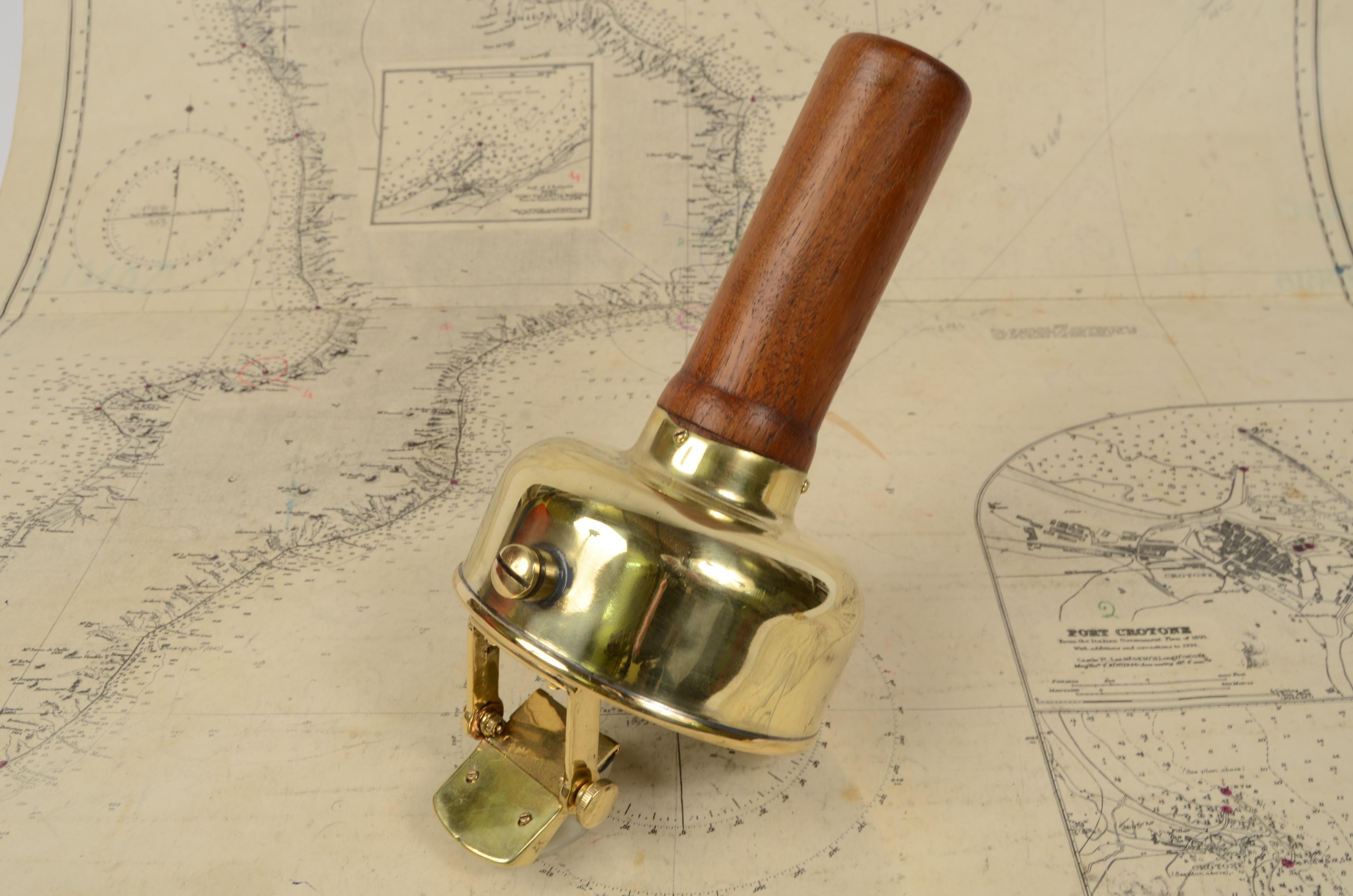 Late 19th Century Nautical Hand-Held Magnetic Bearing Compass H. Browne Sestrel 1
