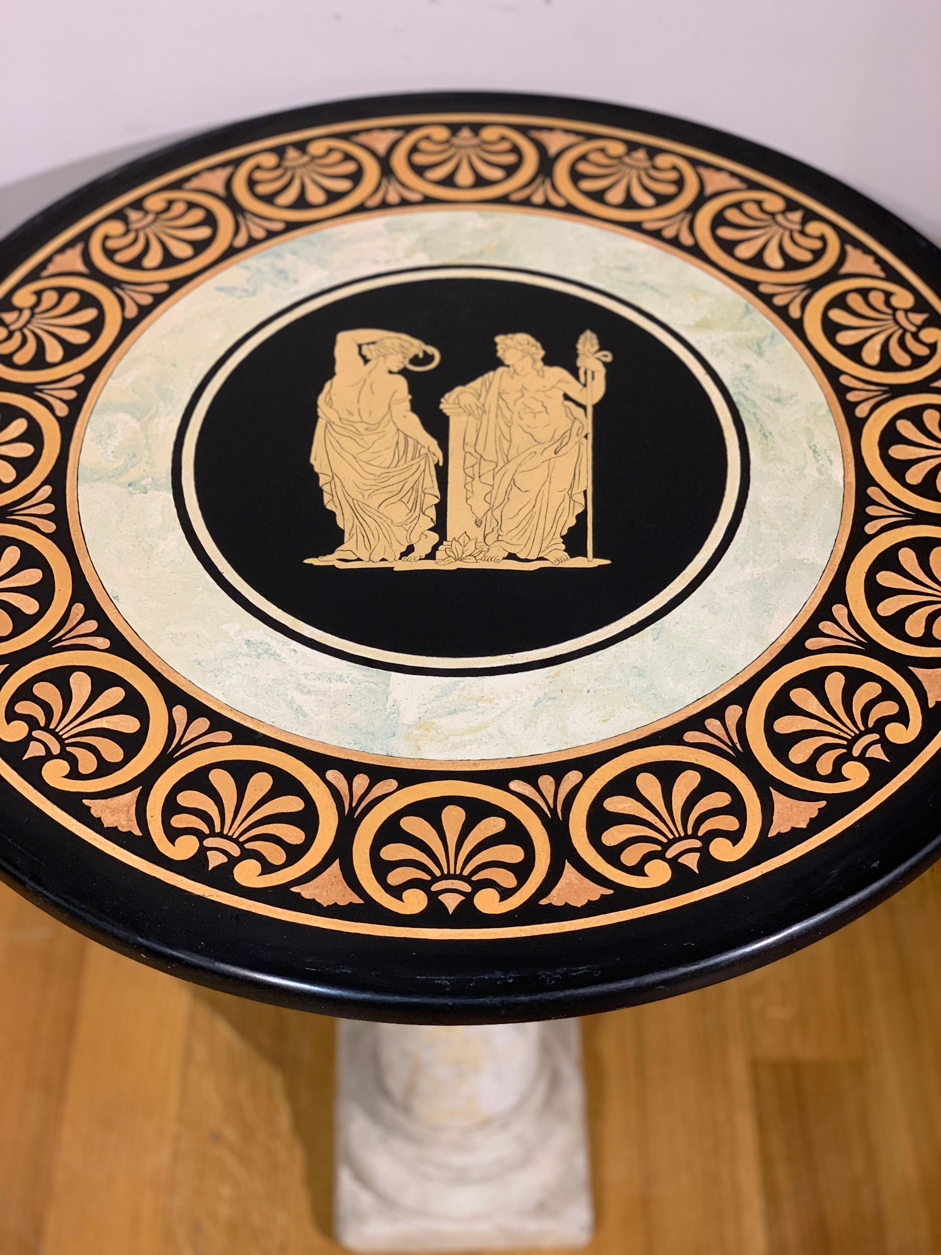 Marbre de Carrare Petite table ronde néoclassique de la fin du XIXe siècle en marbre de Carrare et Scagliola en vente