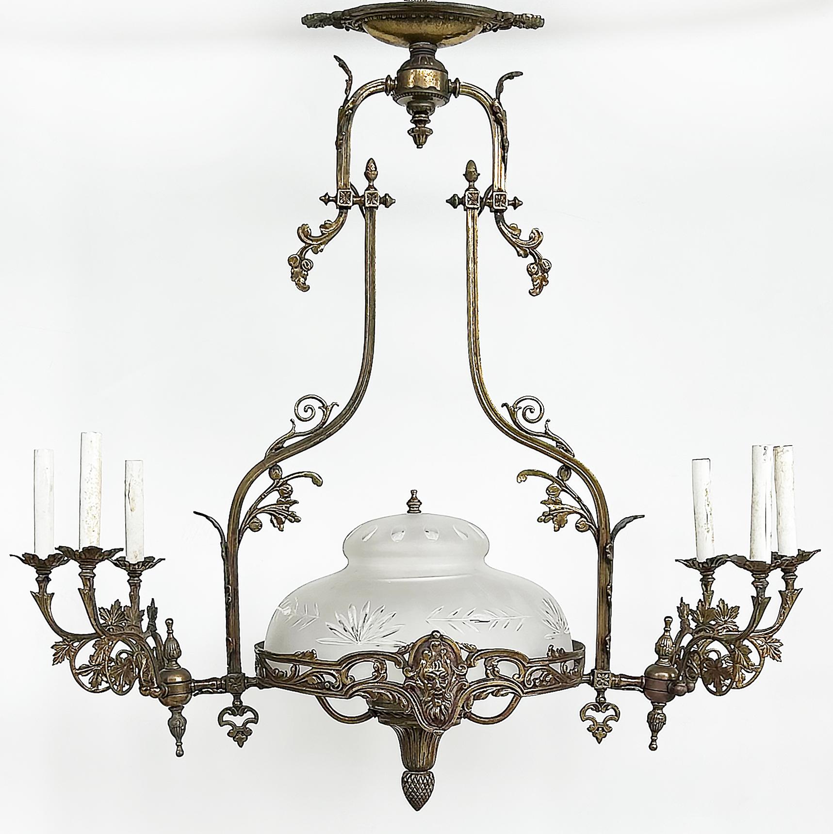 Lustre en bronze orné avec abat-jour en verre de la fin du 19e siècle de style néoclassique en vente 4