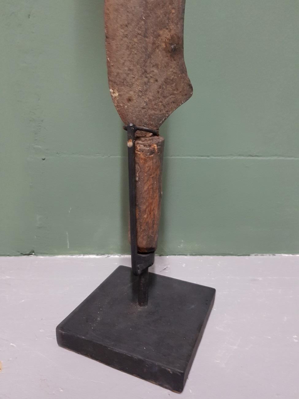 Late 19th Century Ngombe Executioner Sword from Congo In Fair Condition In Raalte, NL