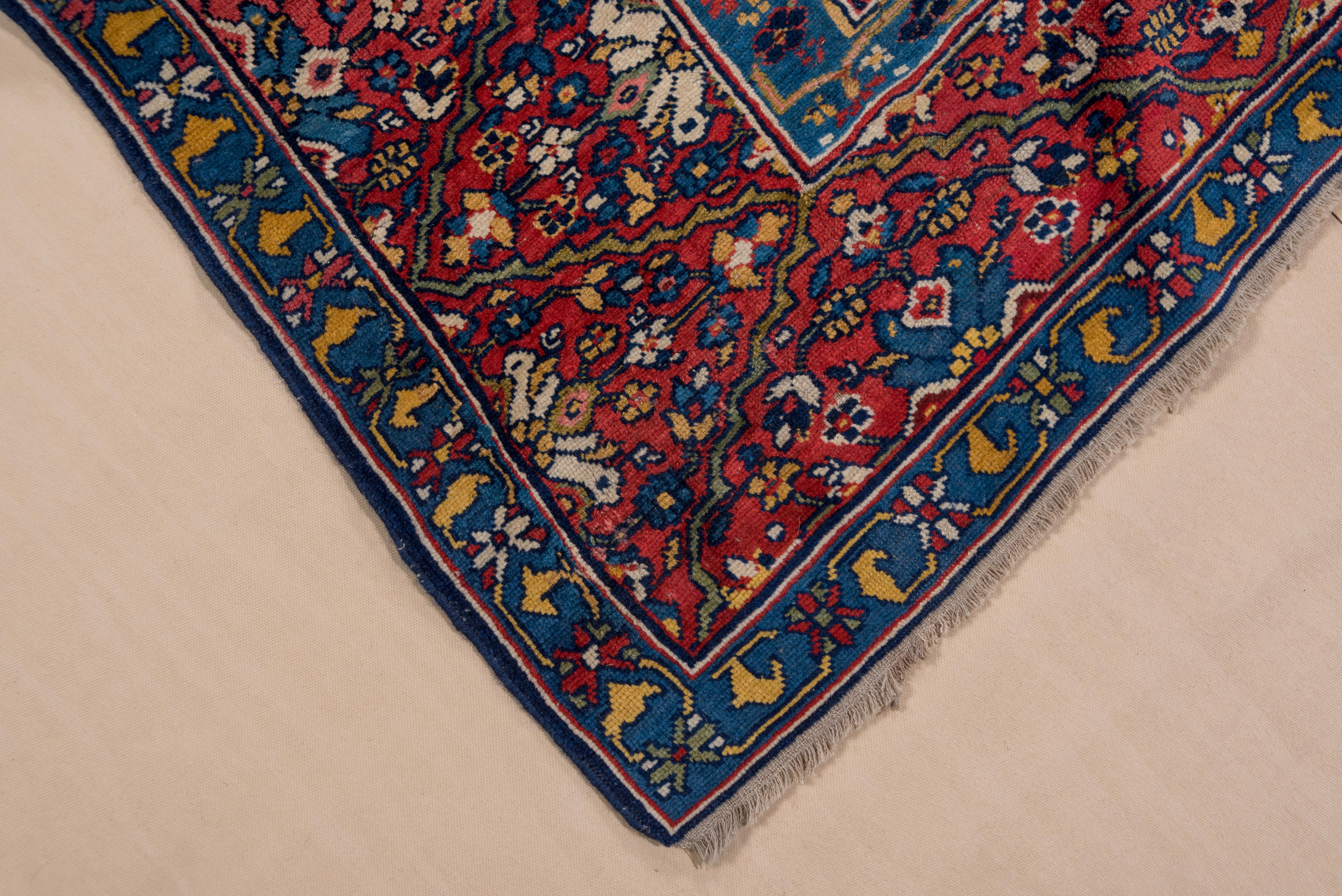 Nordwest-Perserteppich des späten 19. Jahrhunderts, Marineblaues Feld, blaue und rote Bordüren (Wolle) im Angebot