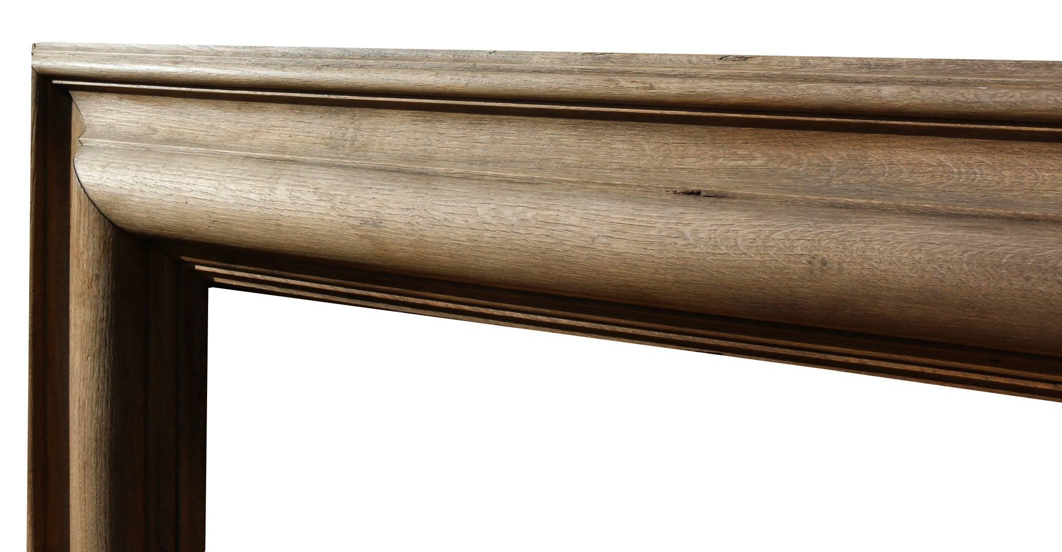 This fire surround has a stripped finish.
Measure: Opening height 95.5 cm
Opening width 99 cm
Weight 31 kg.