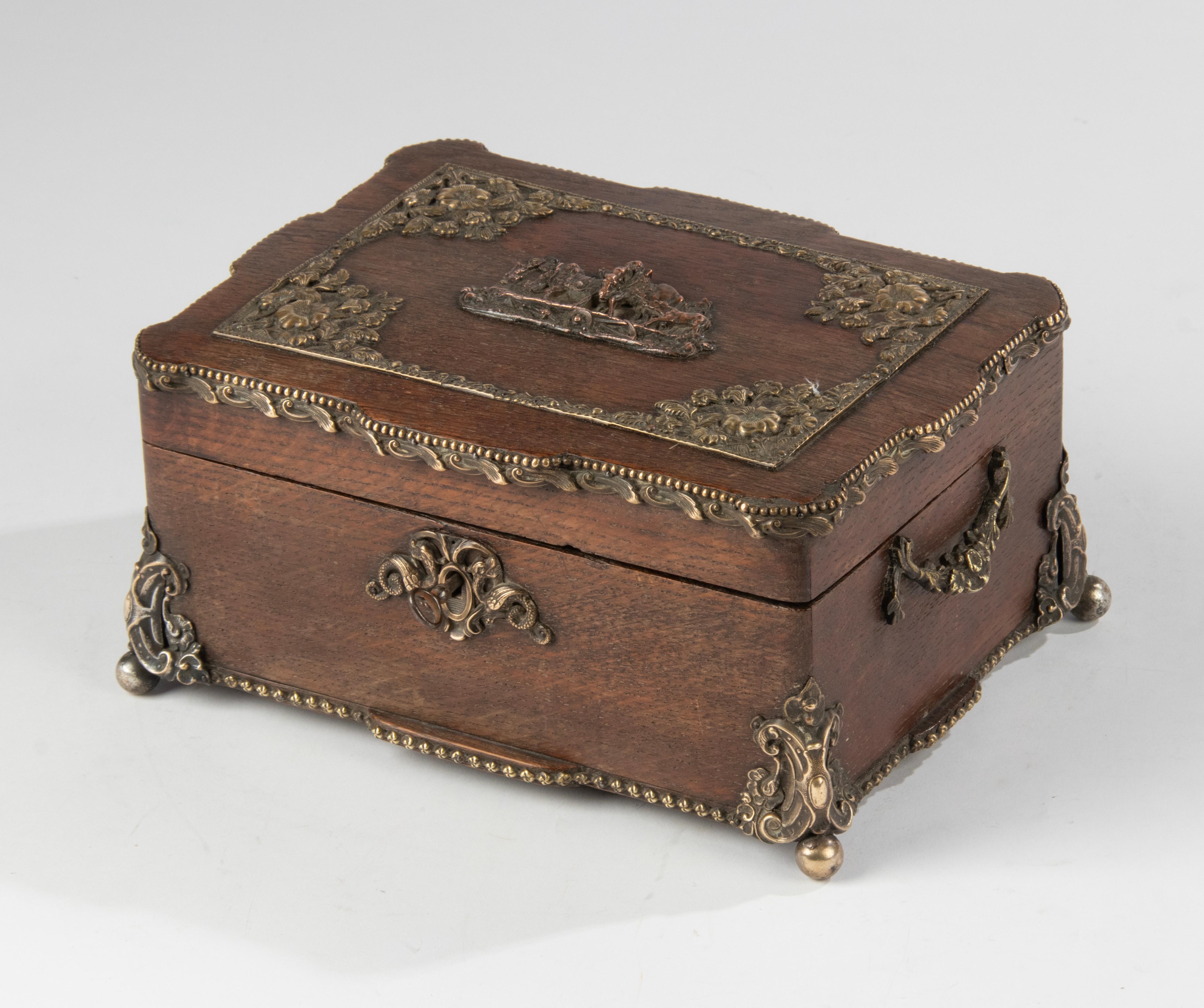 Late 19th Century Oak-Copper French Cigar Box For Sale 1