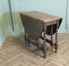 Late 19th Century Oak Gate Leg Dining Table
