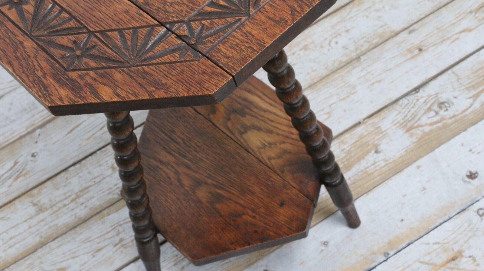 Late 19th Century Oak Gypsy Side Table on Bobbin Turned Legs For Sale 3