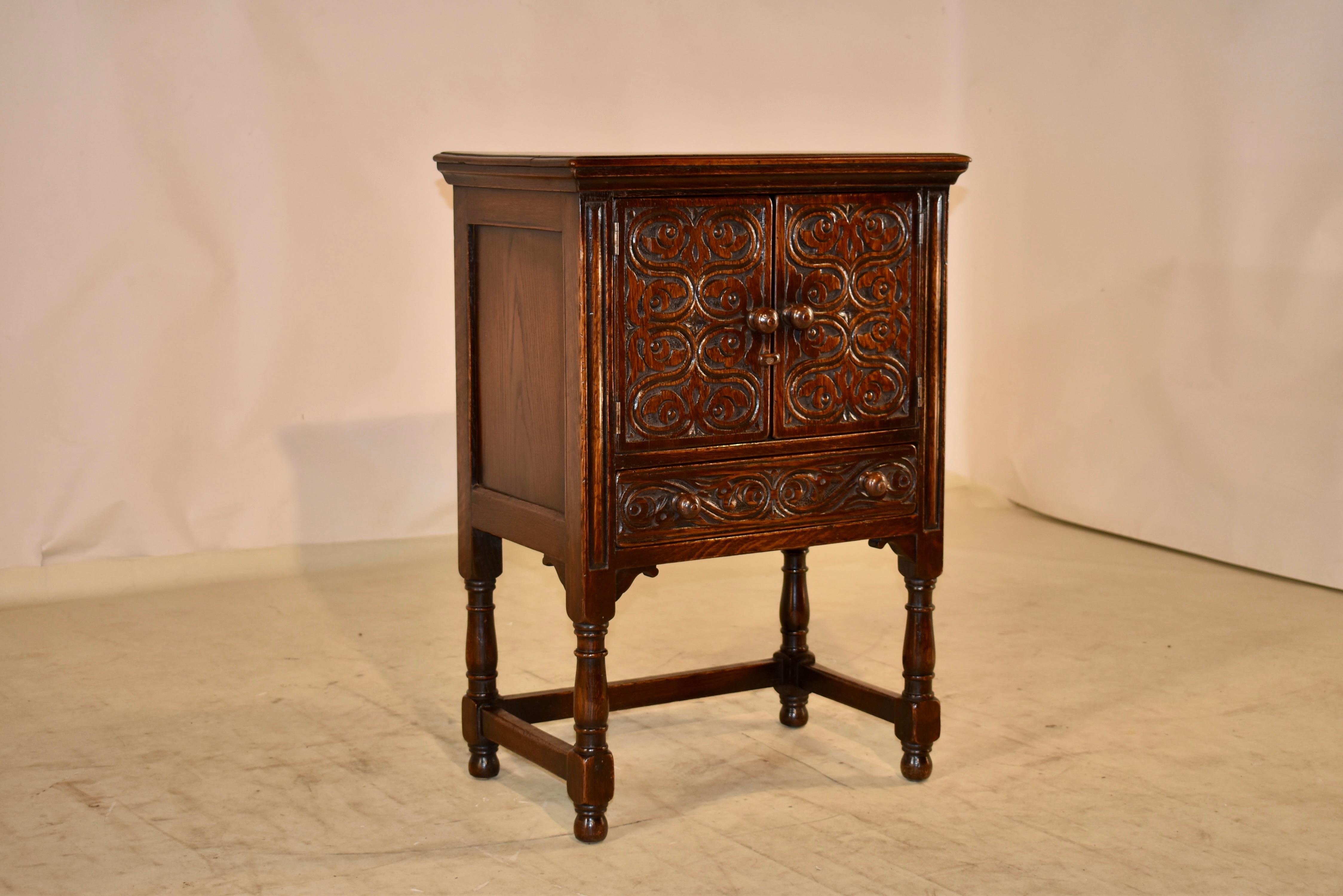 Late 19th Century, Oak Side Table In Good Condition In High Point, NC