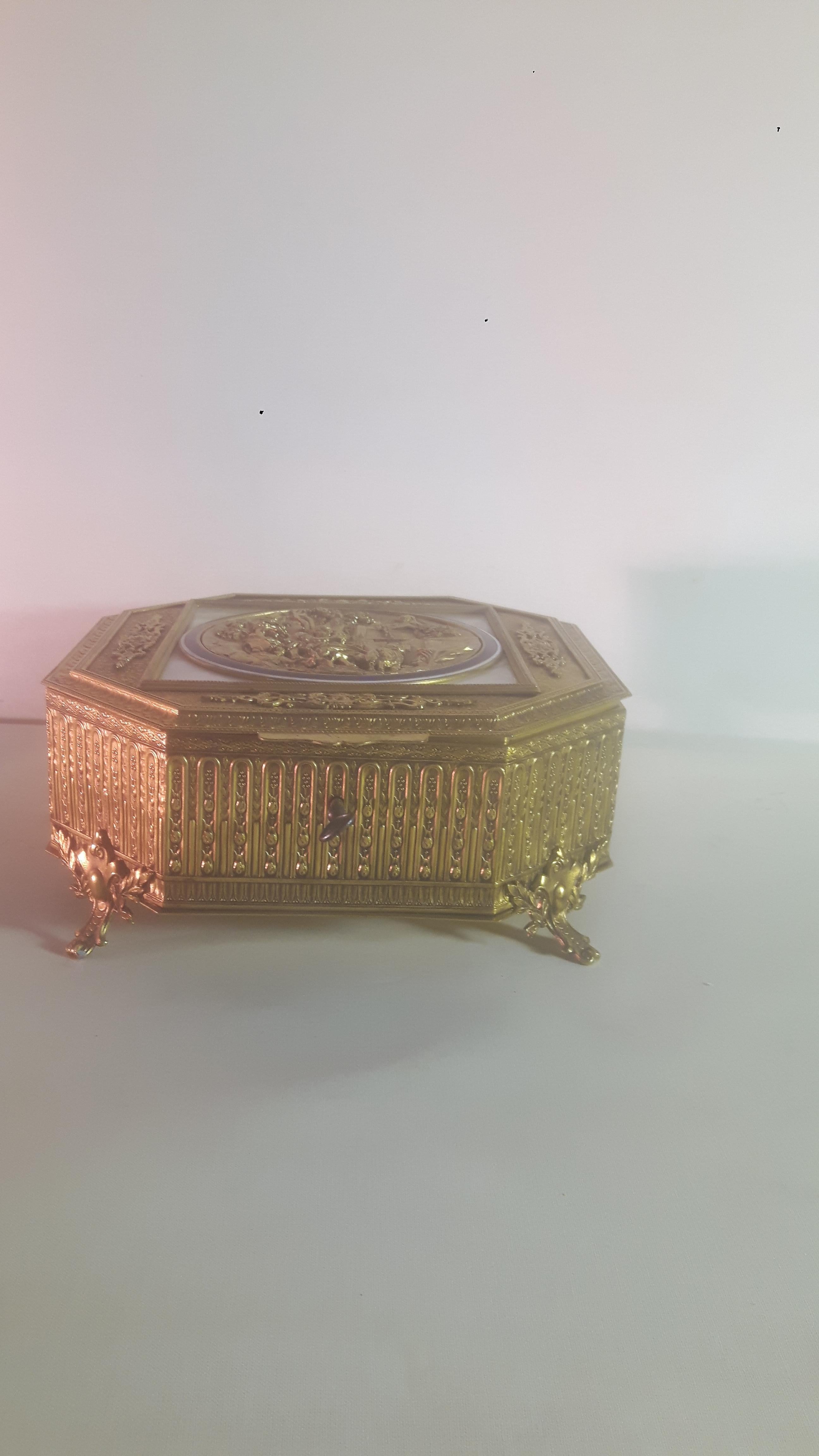 Empire Late 19th Century Octagonal Enamel Box For Sale