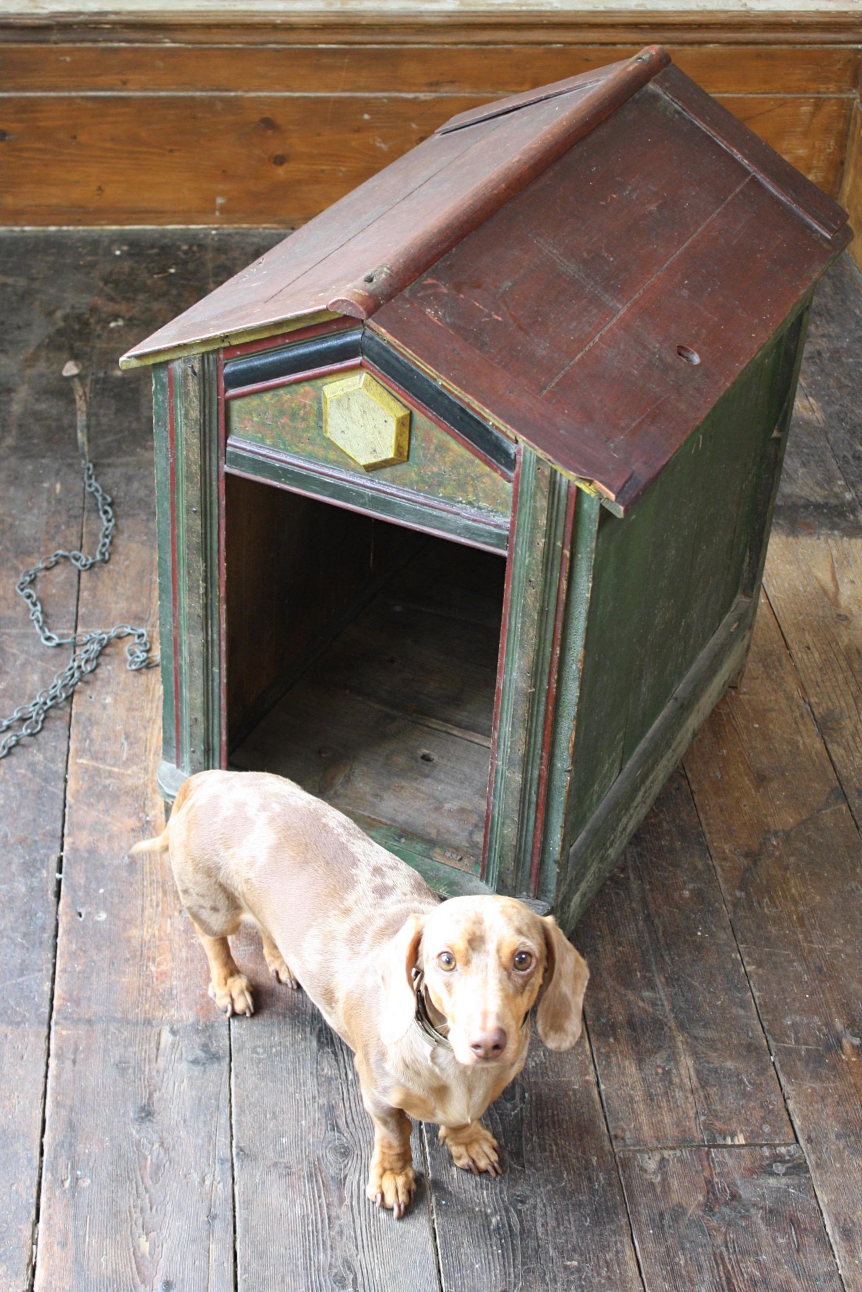 Late 19th Century Original Painted Green Faux Marble Dog Canine Kennel For Sale 7