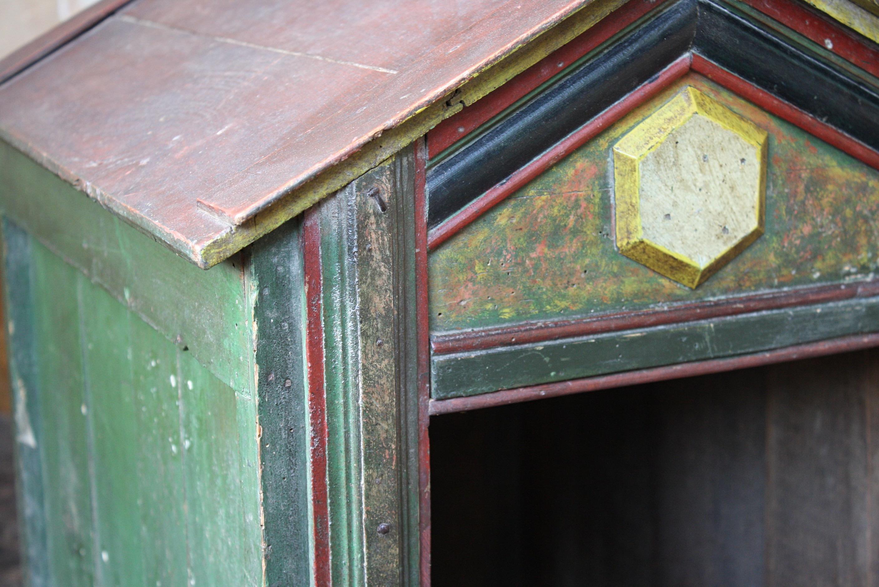 Late 19th Century Original Painted Green Faux Marble Dog Canine Kennel For Sale 10