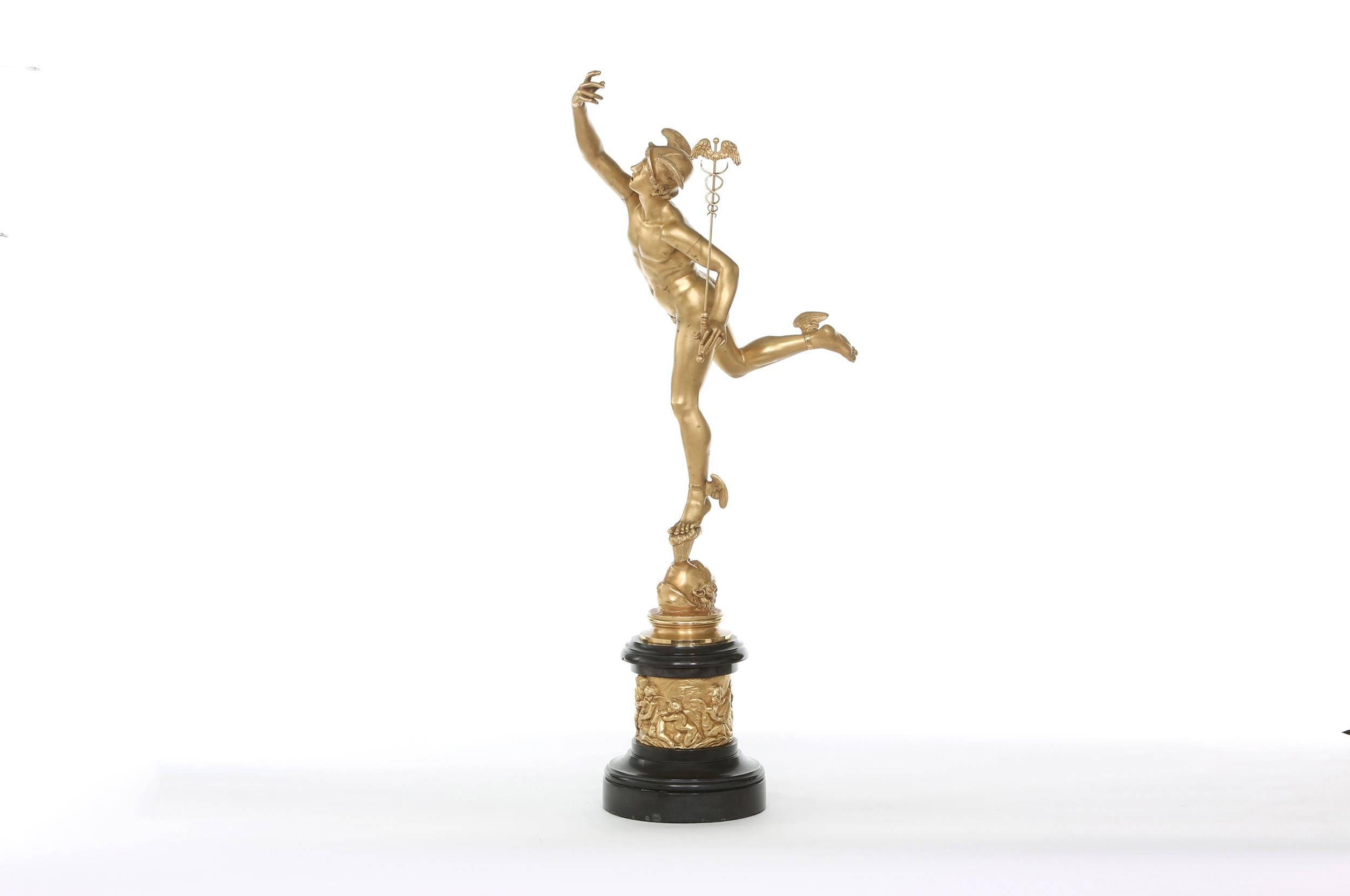 Pièce en bronze et marbre bronze doré de la fin du XIXe siècle en vente 4