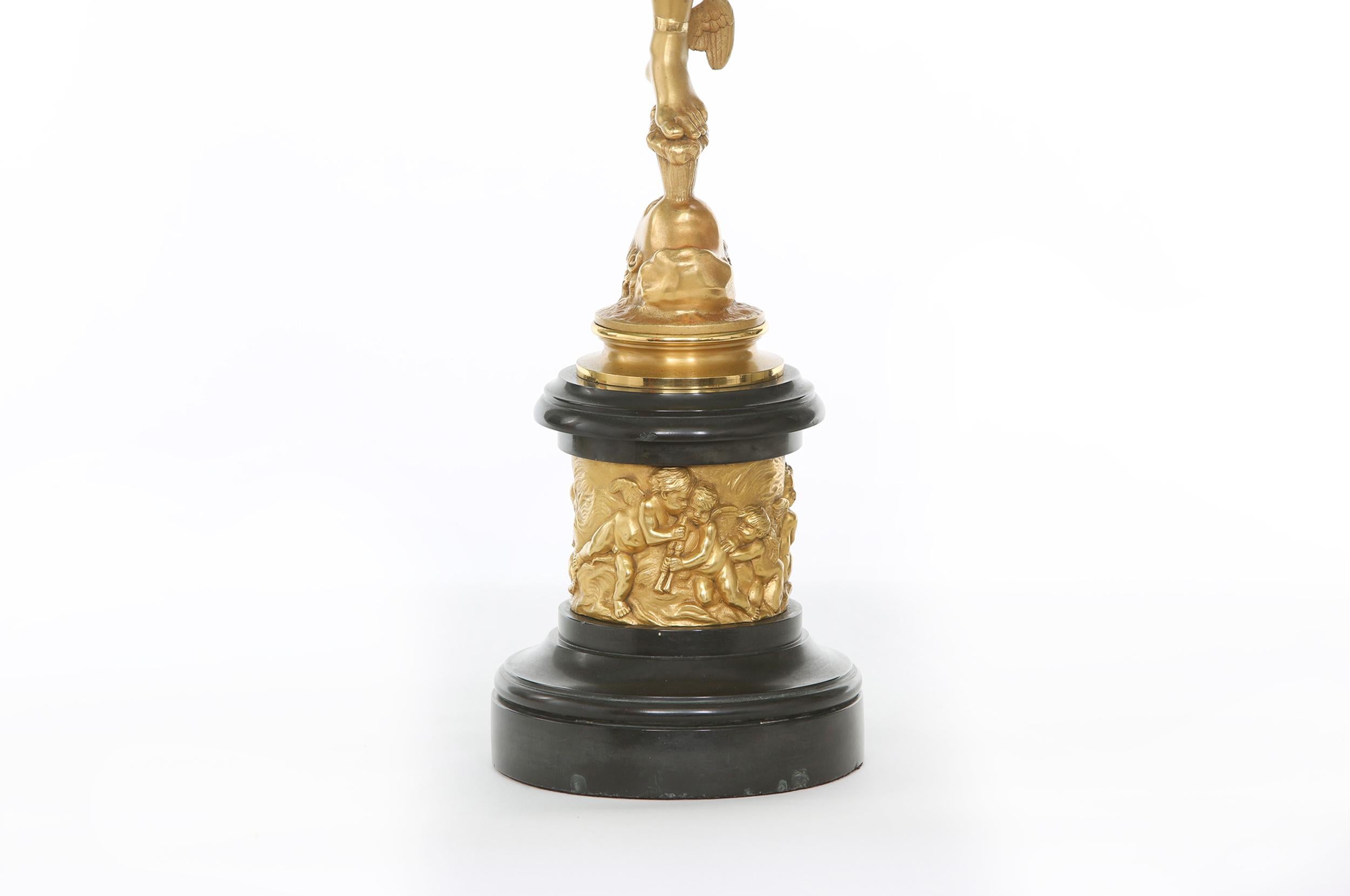 Ormolu-Bronze/Marmor-Stück aus dem späten 19. Jahrhundert im Angebot 2