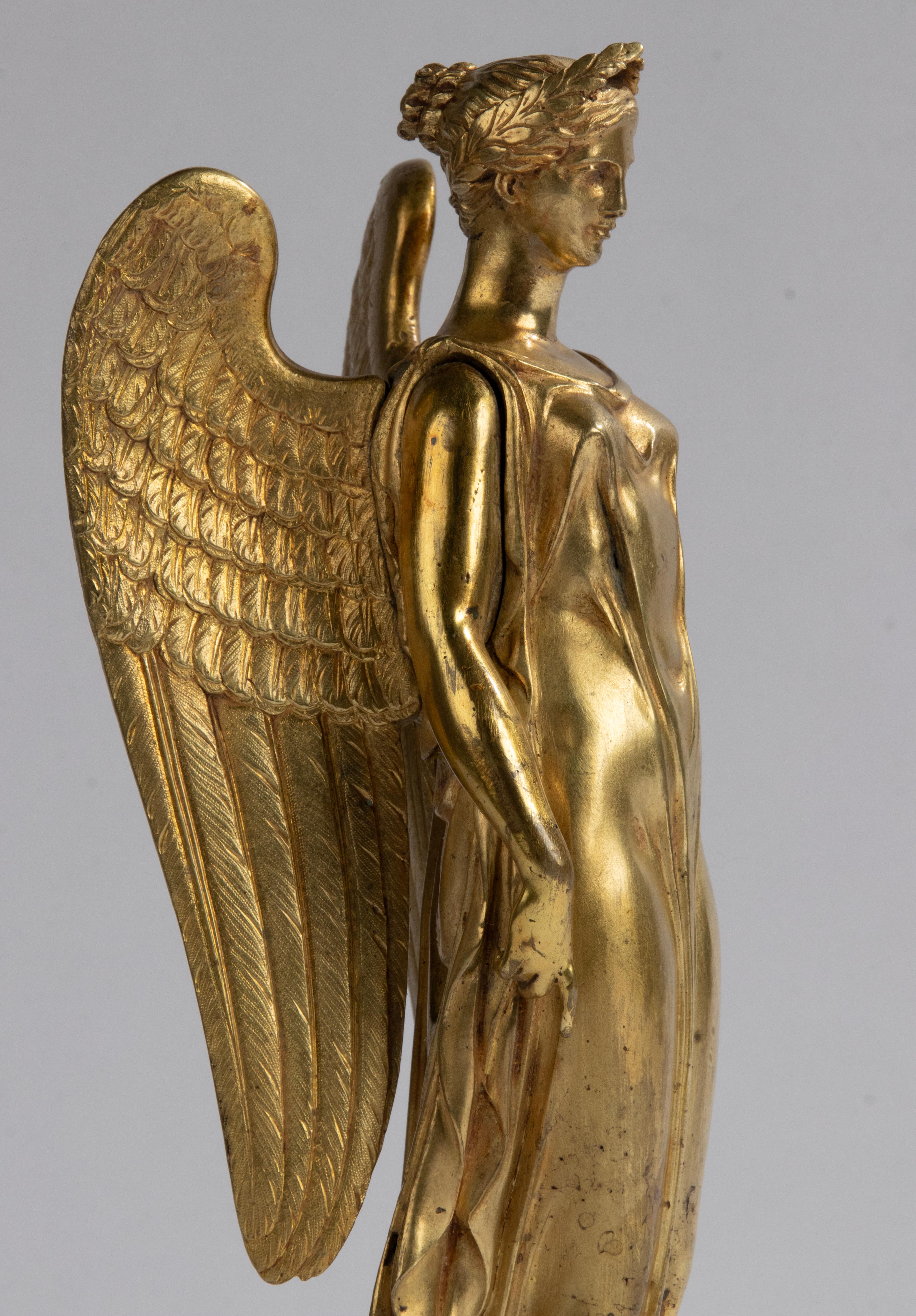 Fin du 19ème siècle Sculpture en bronze doré Ange en vente 4