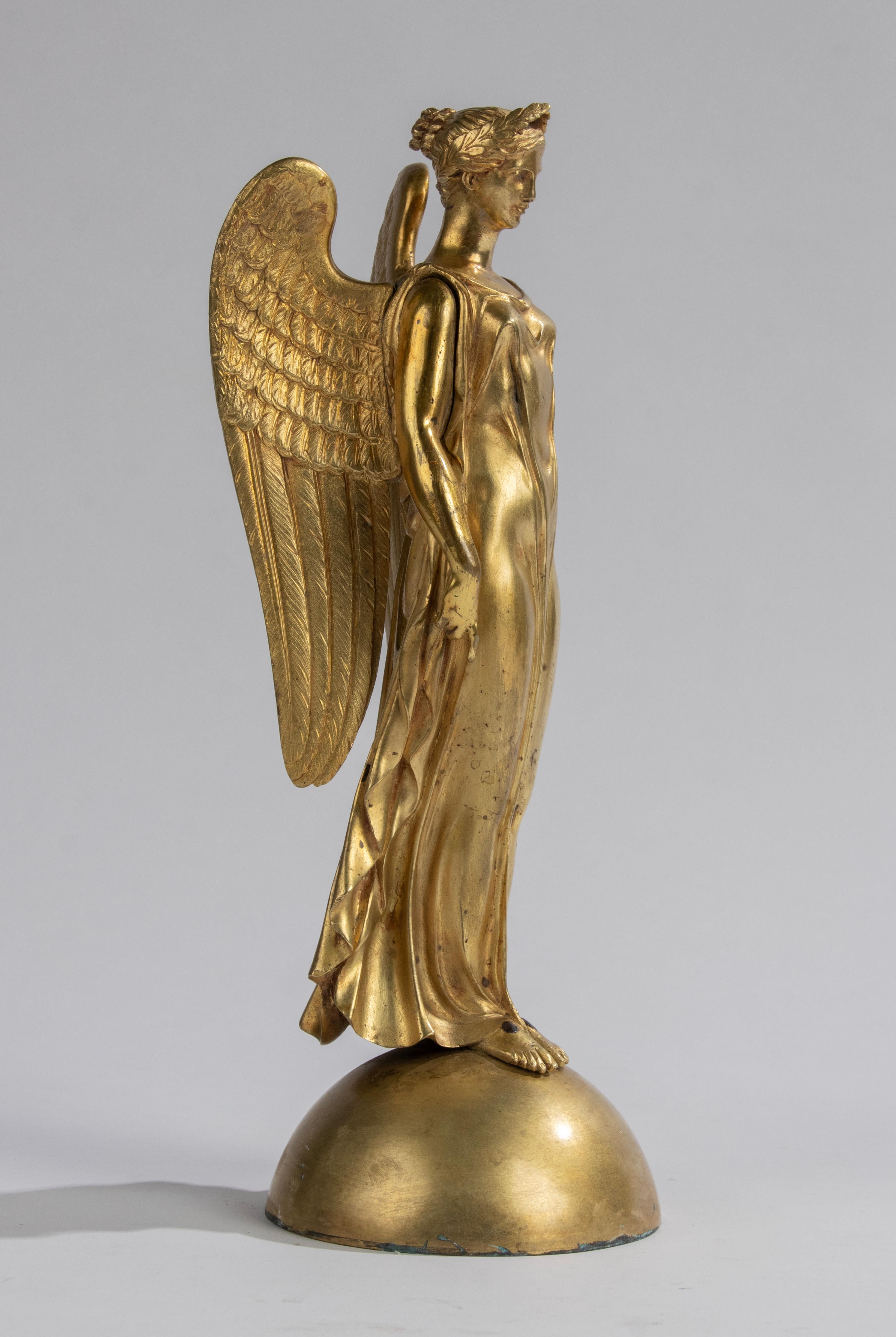 Fin du 19ème siècle Sculpture en bronze doré Ange en vente 10
