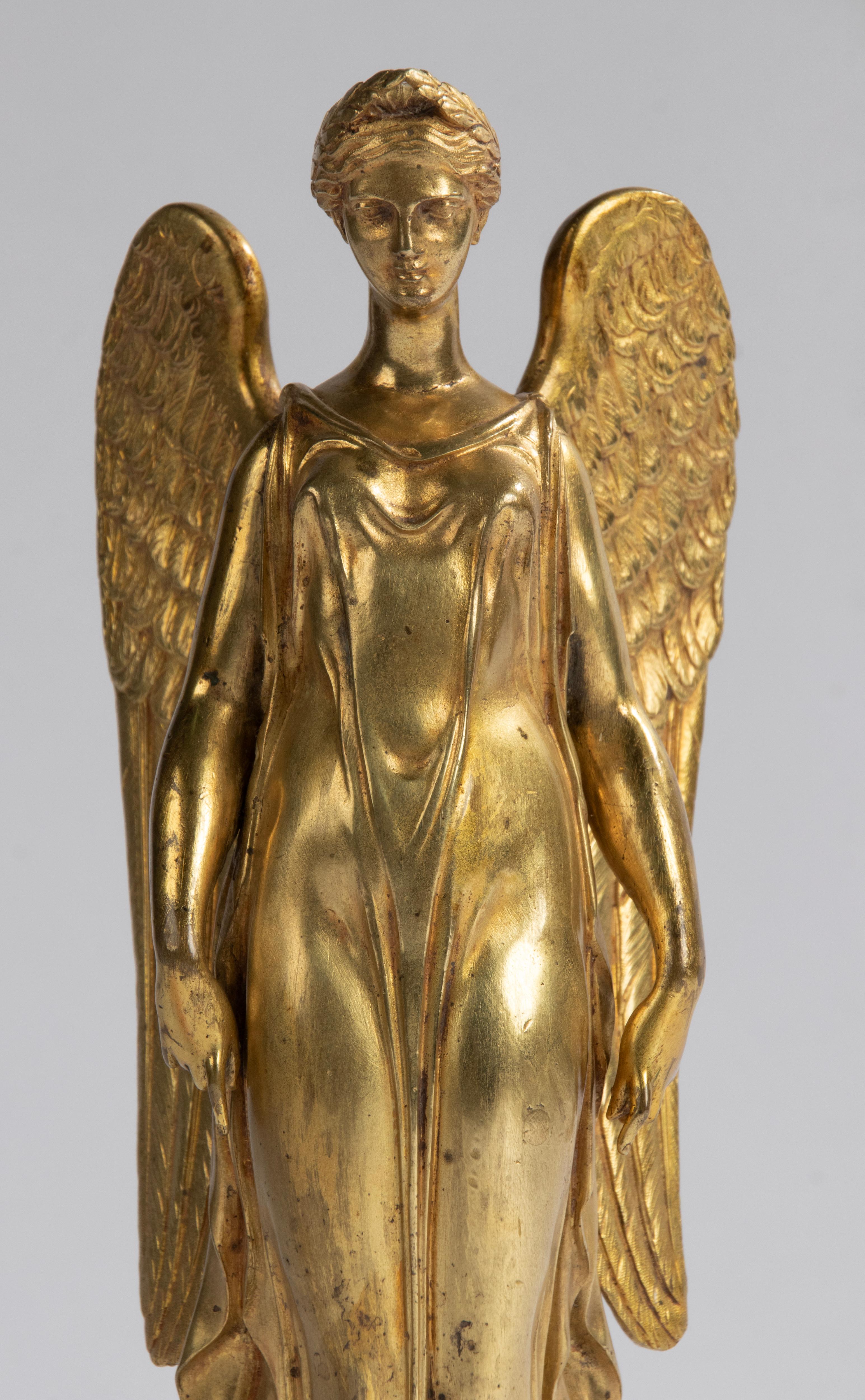 Néo-classique Fin du 19ème siècle Sculpture en bronze doré Ange en vente