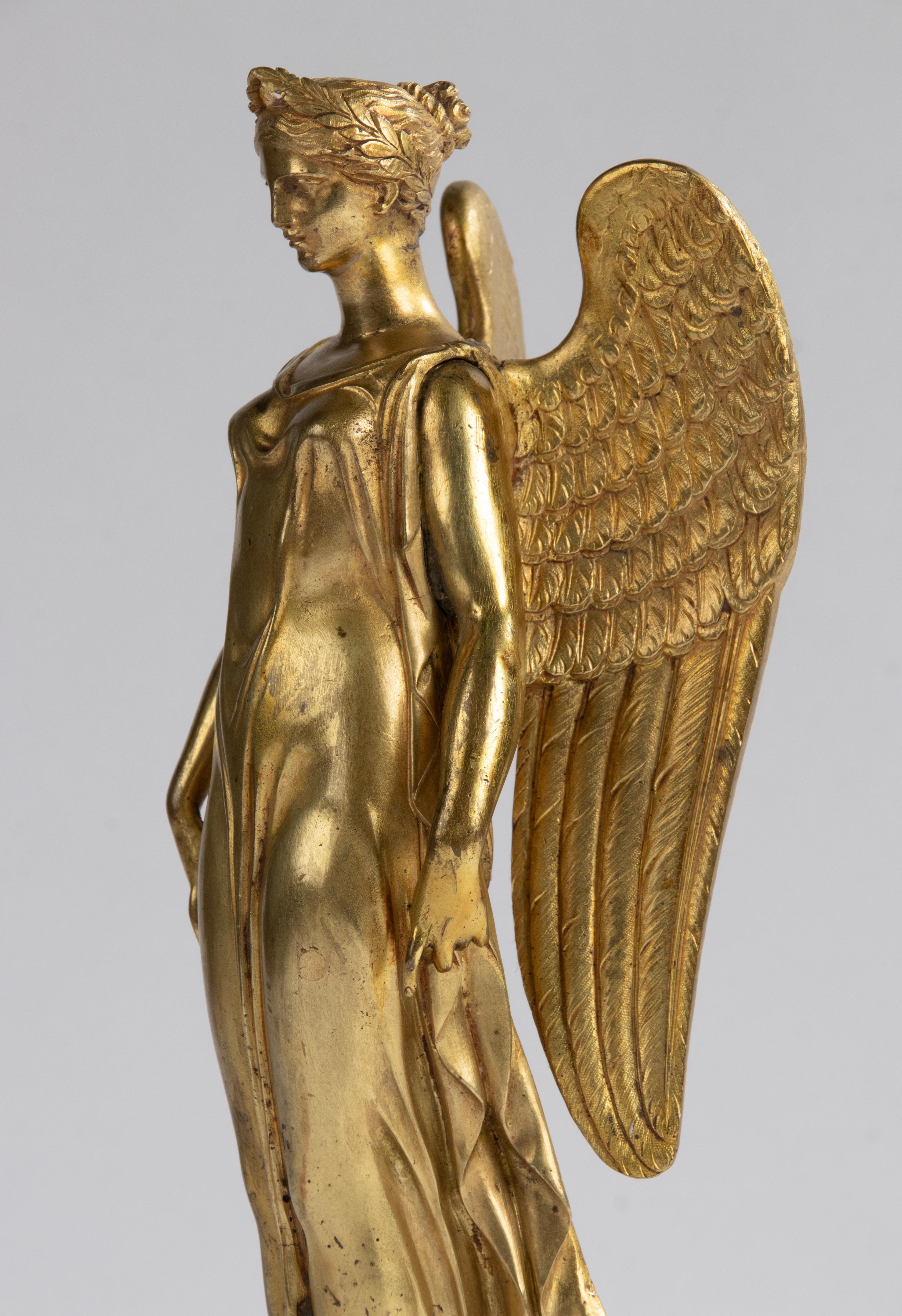 Fin du 19ème siècle Sculpture en bronze doré Ange en vente 1