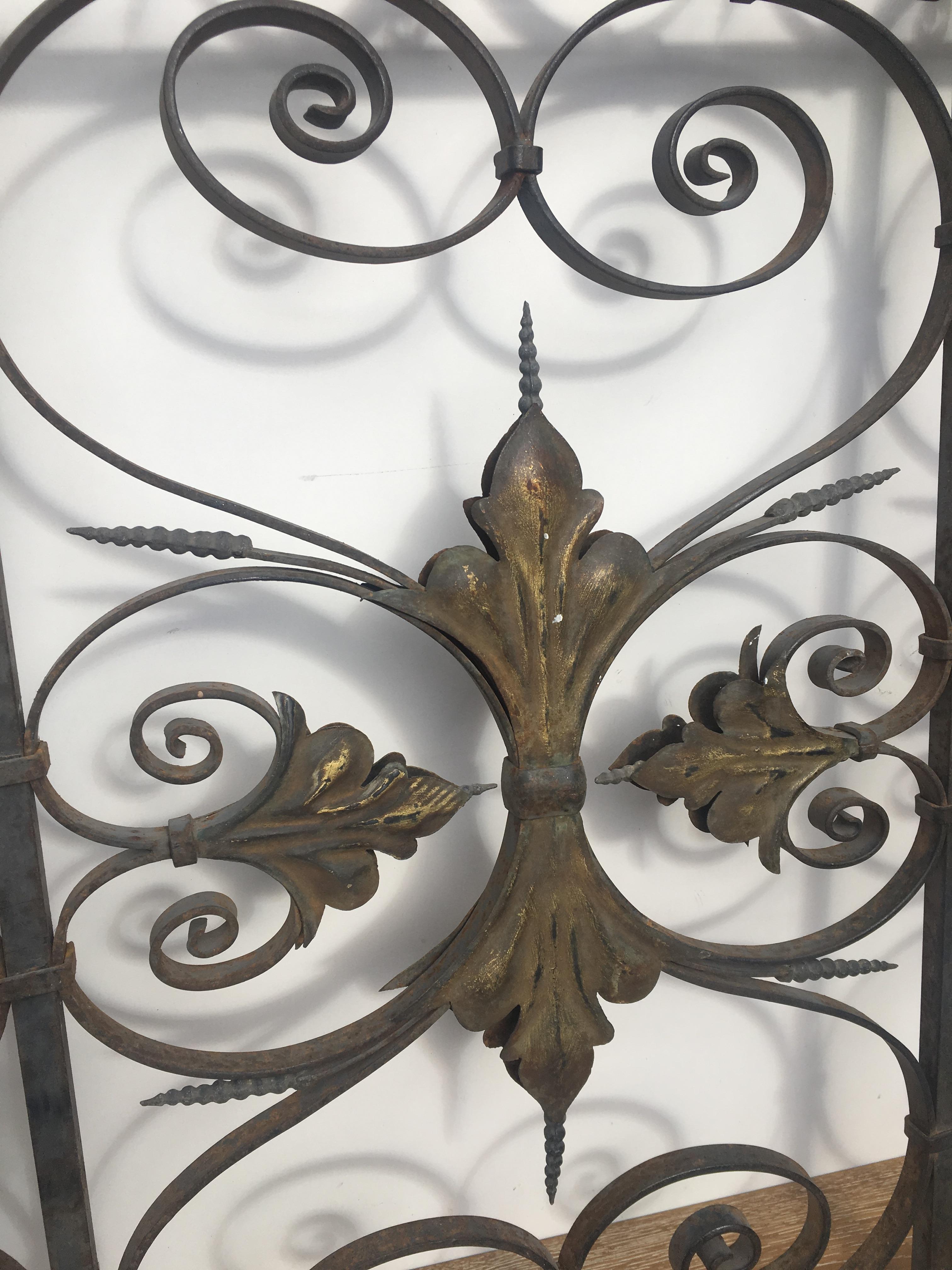 19th Century Wrought Iron Grilles or Balcony Railing Victor Horta Style In Good Condition In Miami, FL