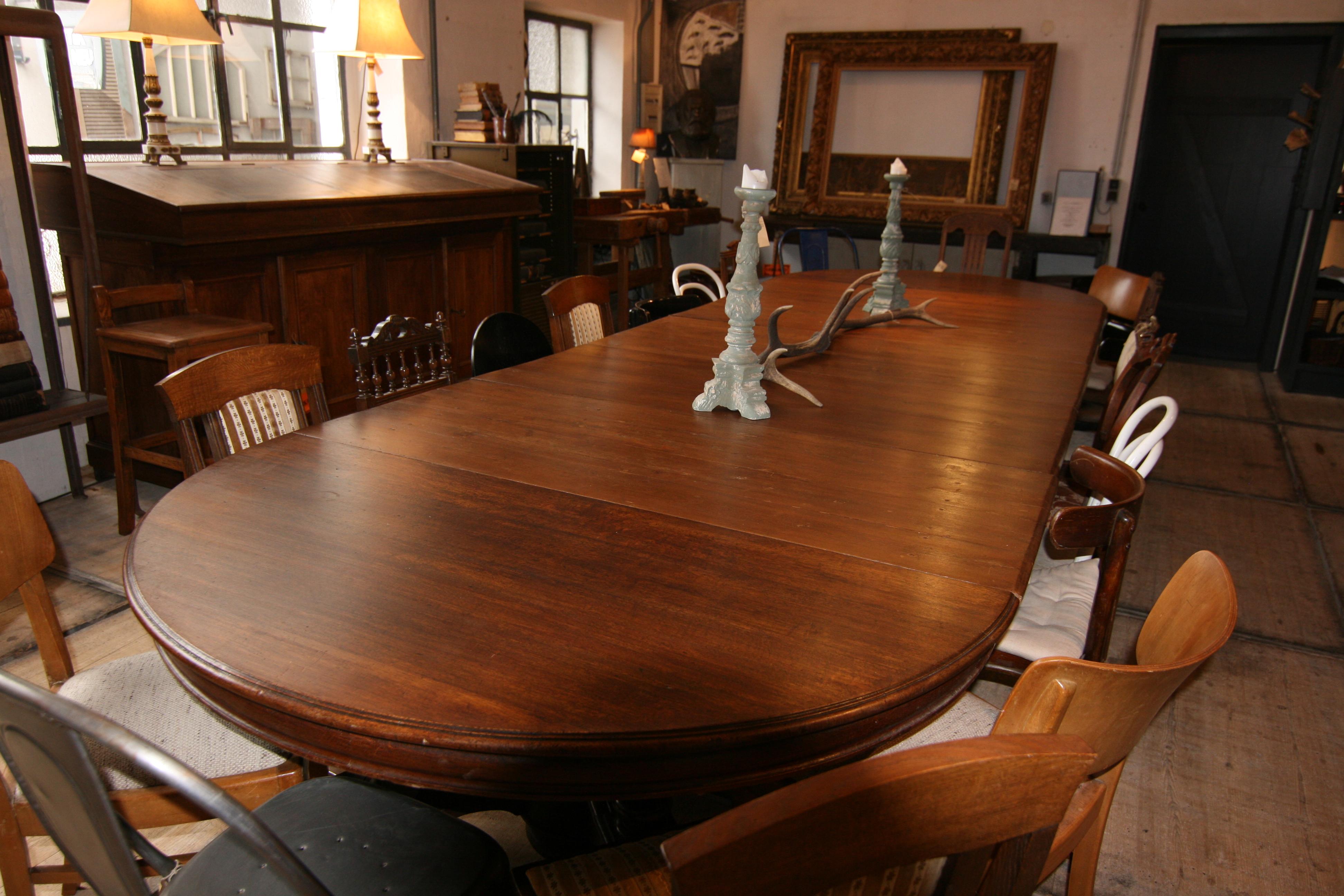 Late 19th Century Oval Extending Dining or Conference Table Made of Oak 8