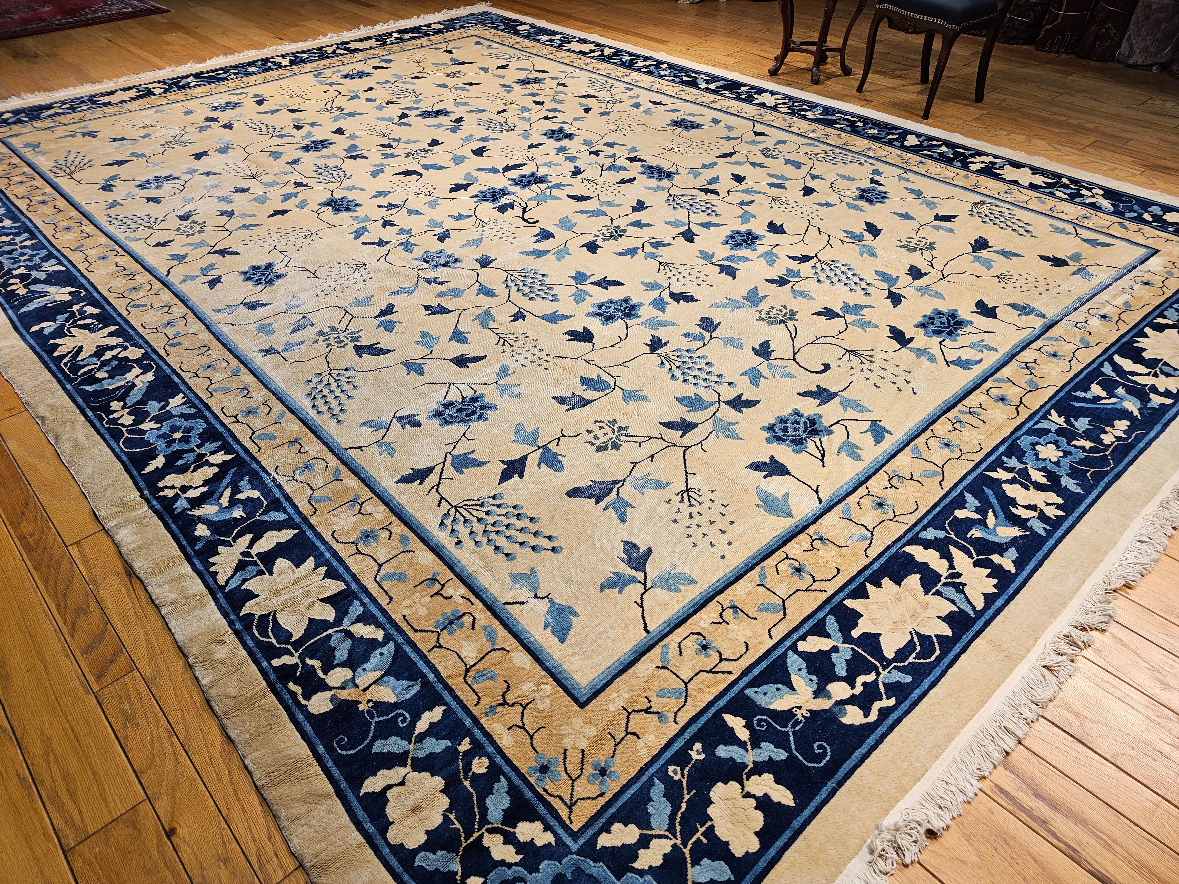 Late 19th Century Oversize Chinese Peking in Allover Pattern in Ivory, Baby Blue For Sale 6