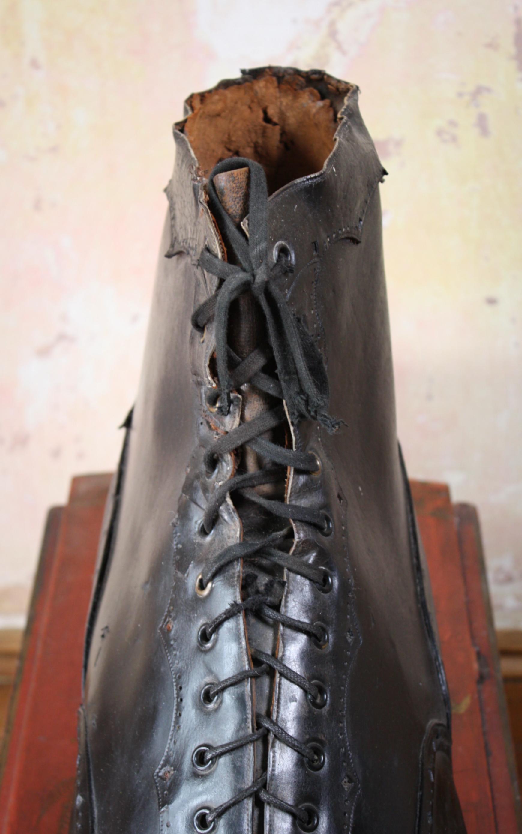 Late 19th Century Oversized Huge Folk Art Full Leather Trade Show Balmoral Boot 2