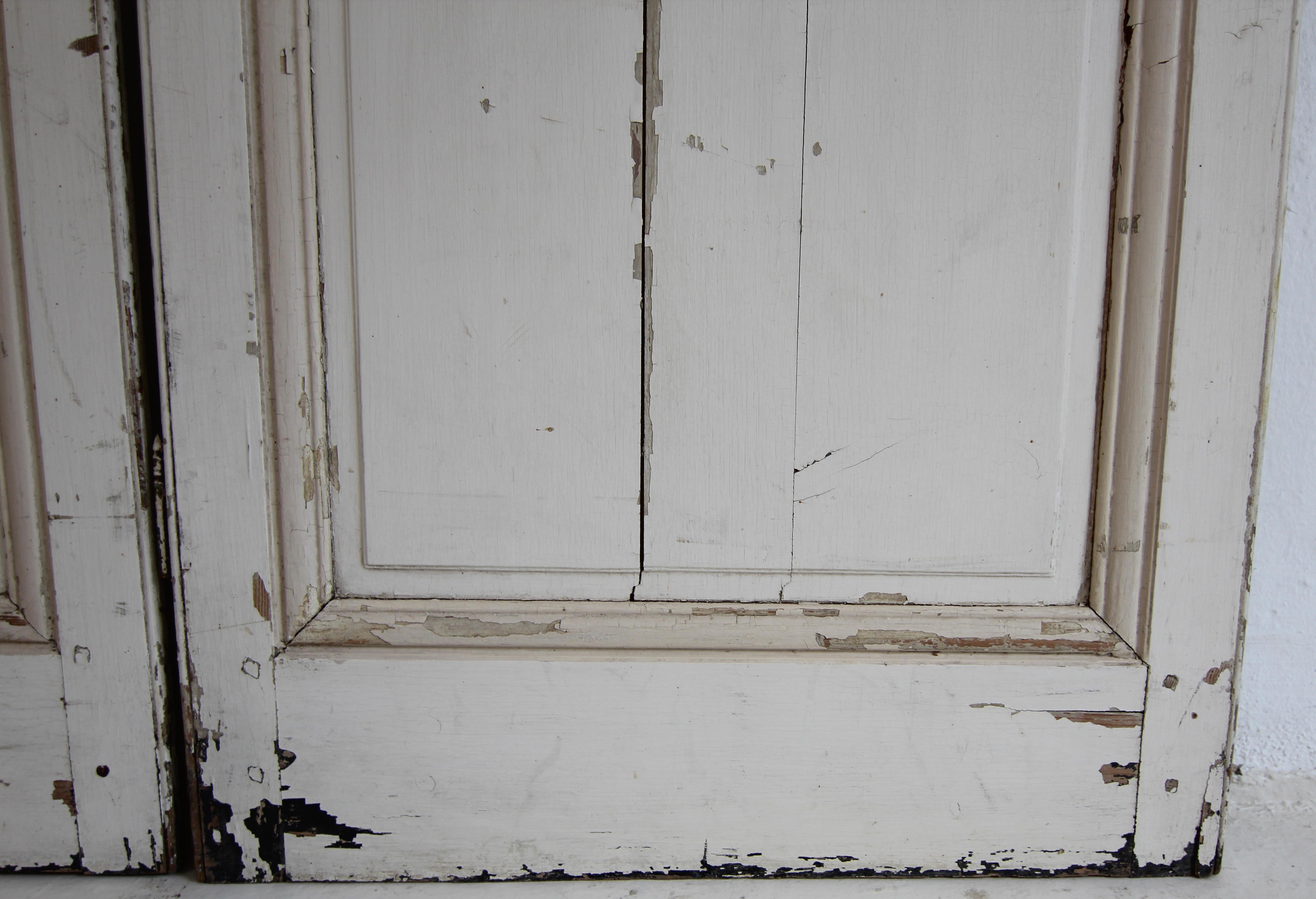 Late 19th Century Painted Built-In Cabinet Doors, Set of 2 For Sale 6