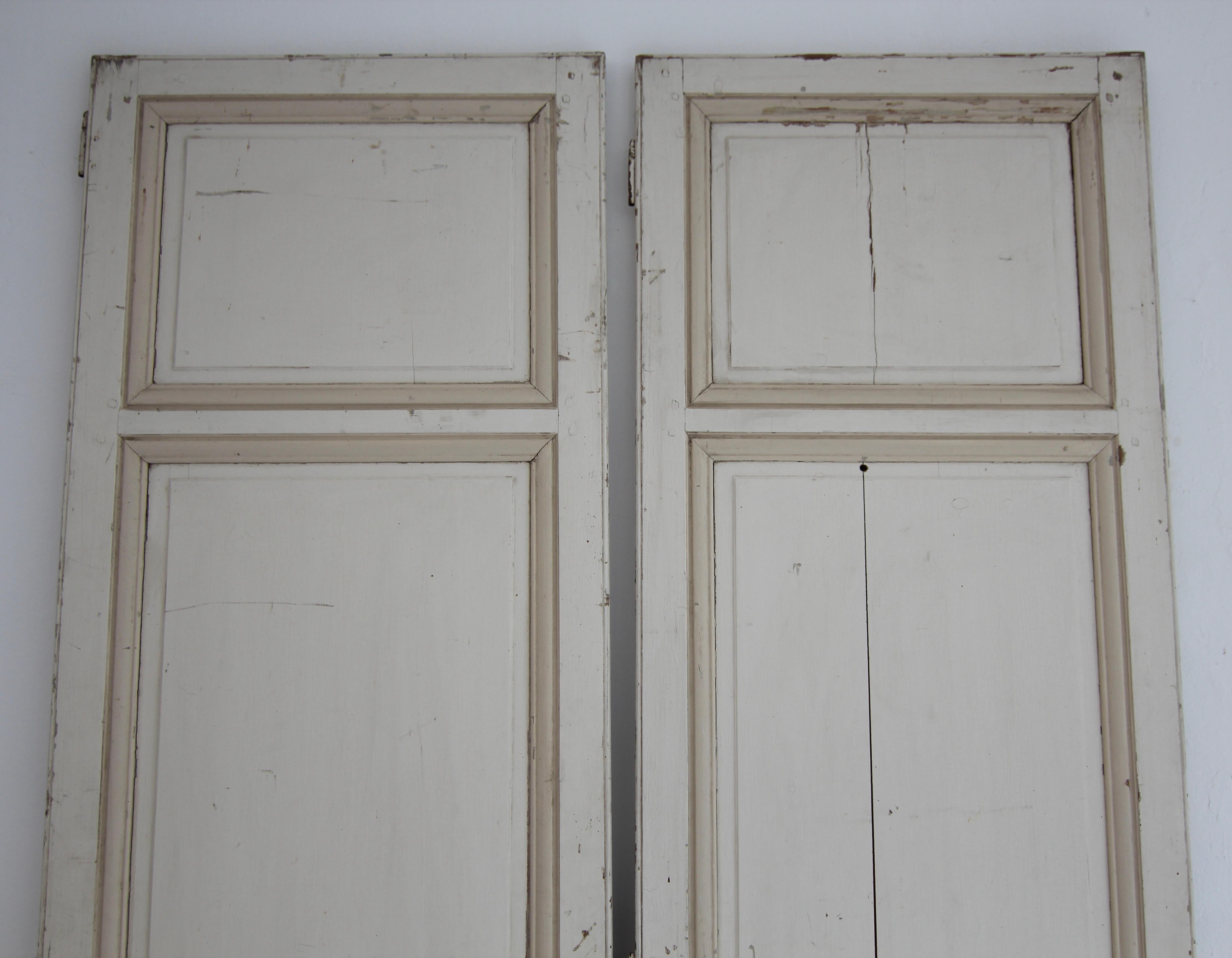 Late 19th Century Painted Built-In Cabinet Doors, Set of 2 For Sale 2